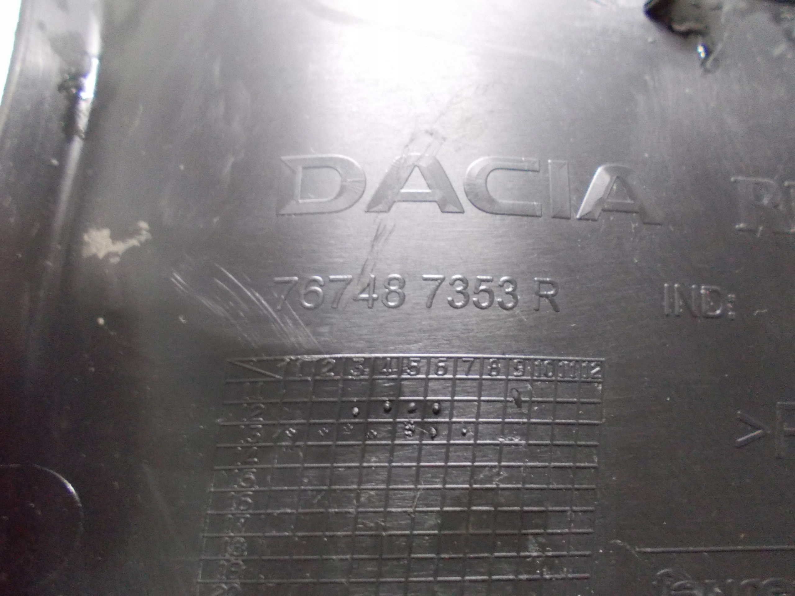 DACIA LOGAN 13R 1.4 TCE mudguard right rear part 767487353R