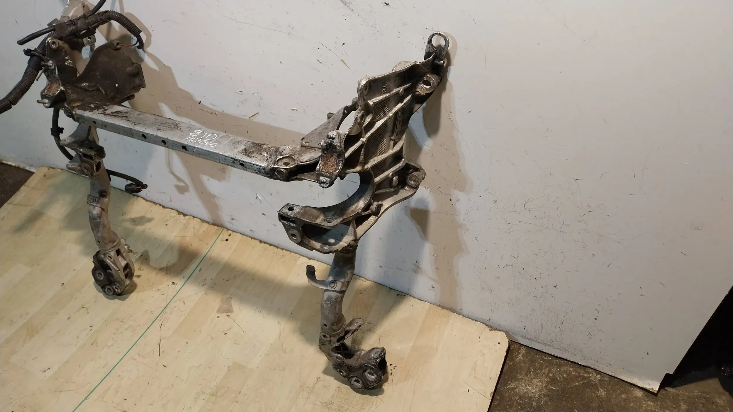 subframe axle beam 8T0399315H Audi Q5 A4 A5