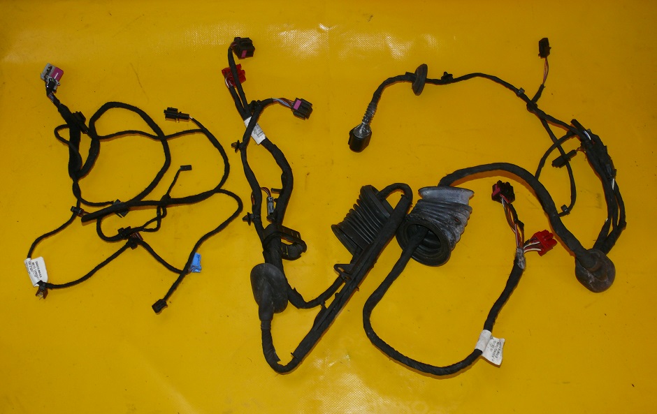 УСТАНОВКА ПЕРЕДНЕЙ ПРАВОЙ ДВЕРИ VW PHAETON 02-05 EU