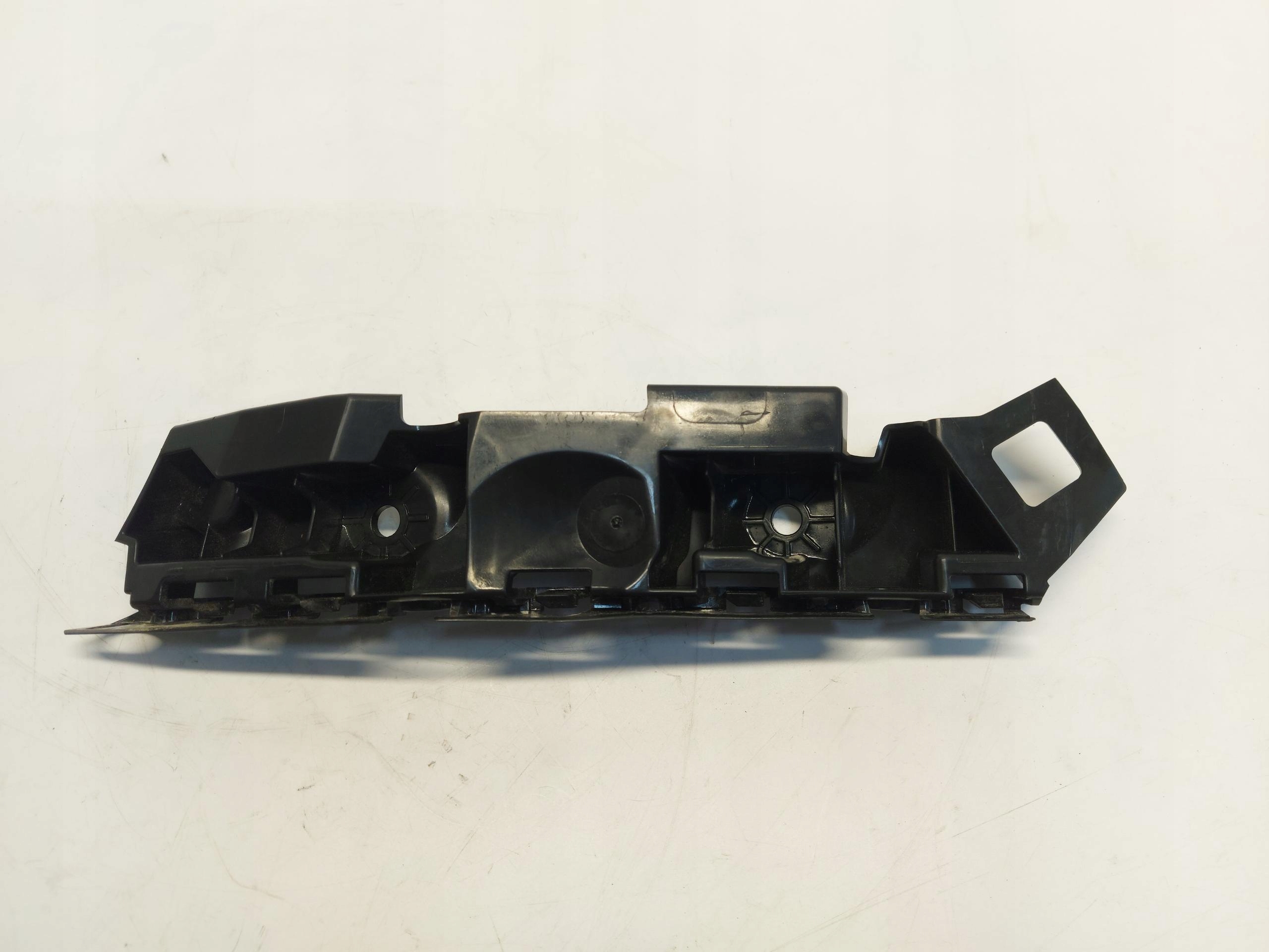Skoda Karoq Lift 57A bumper bracket right 57A807394B