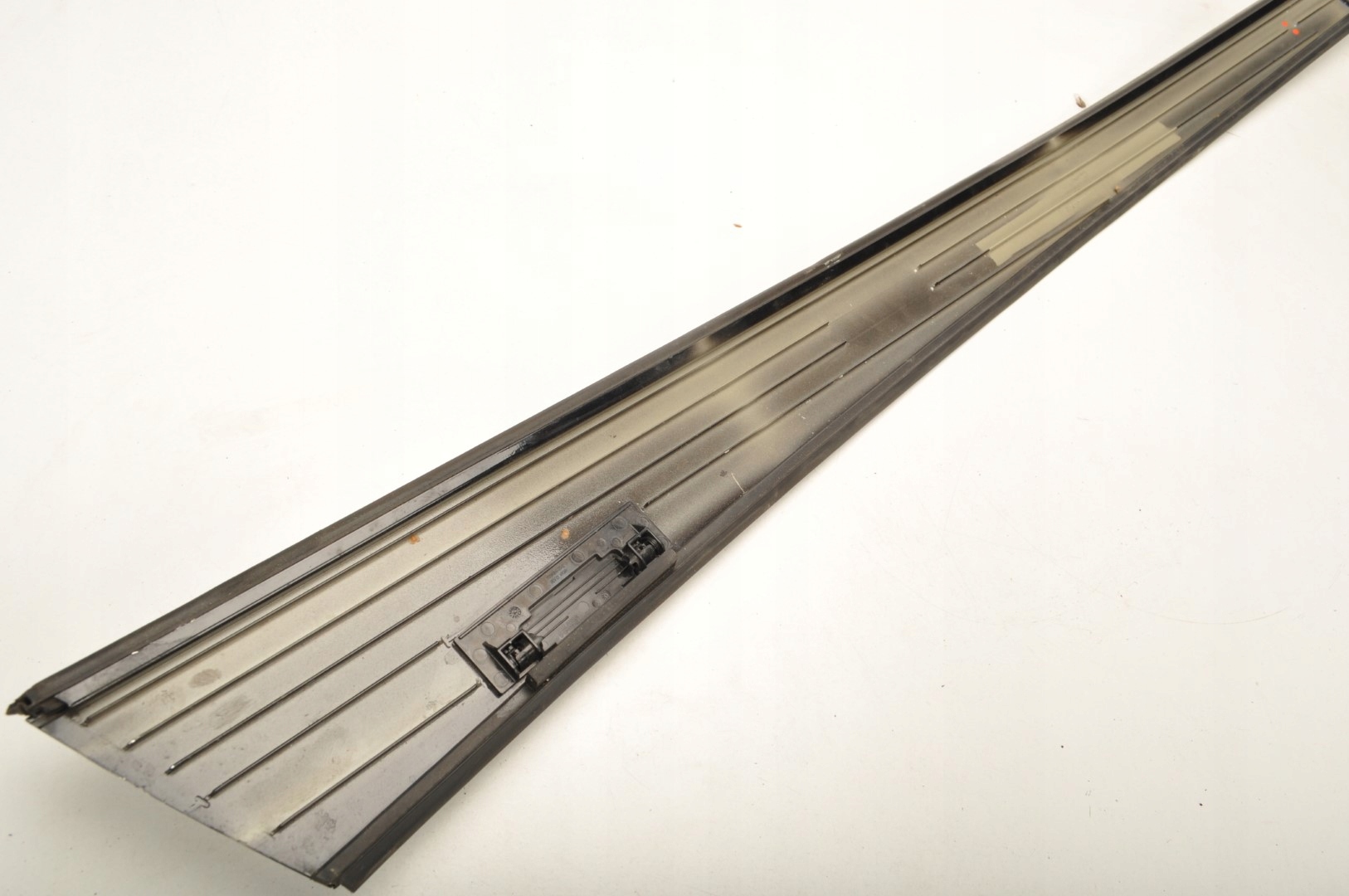 Tesla Model S LISTWA DACHU DACHOWA PRAWA Typ samochodu Samochody osobowe