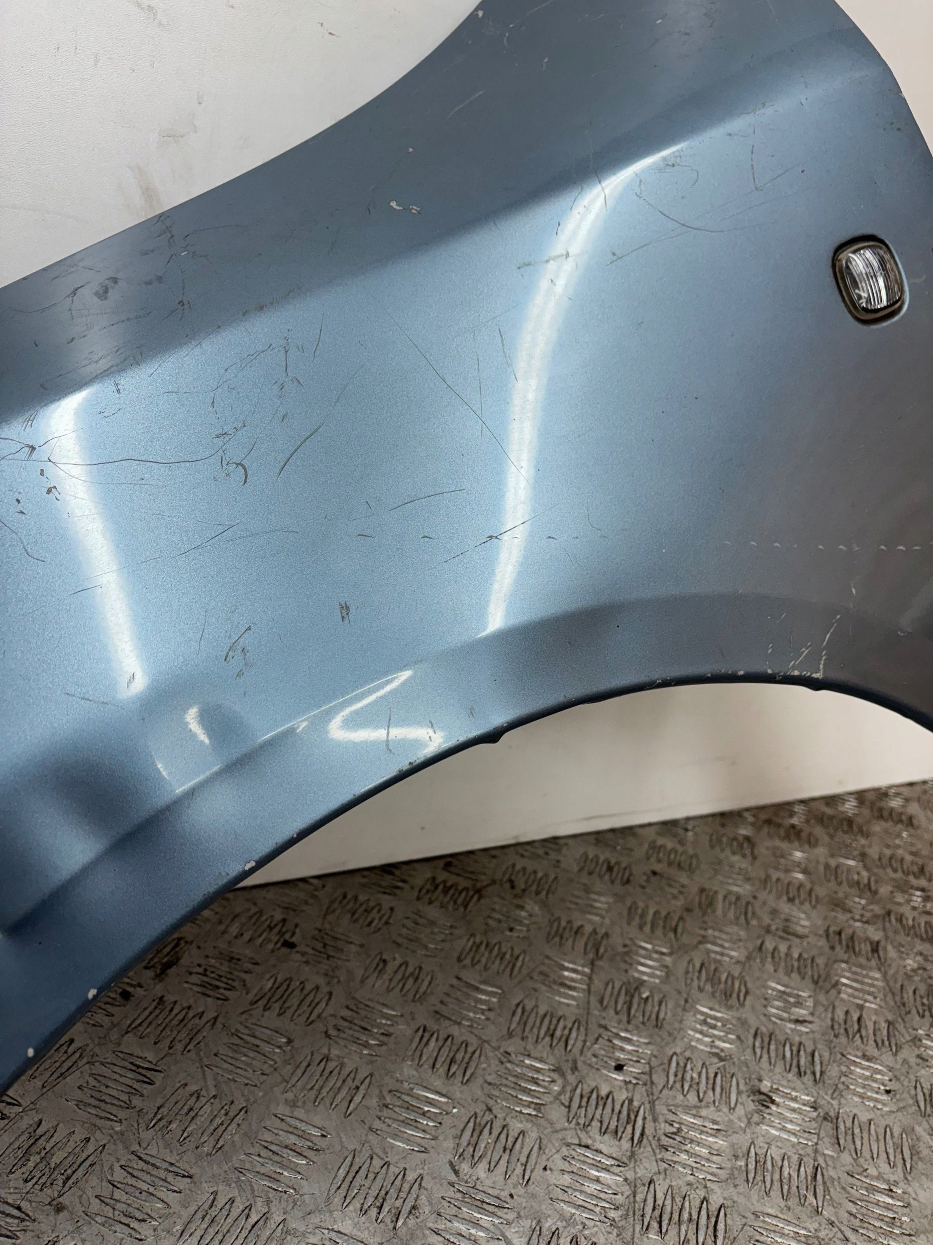 fender front front left SKODA FABIA II 2