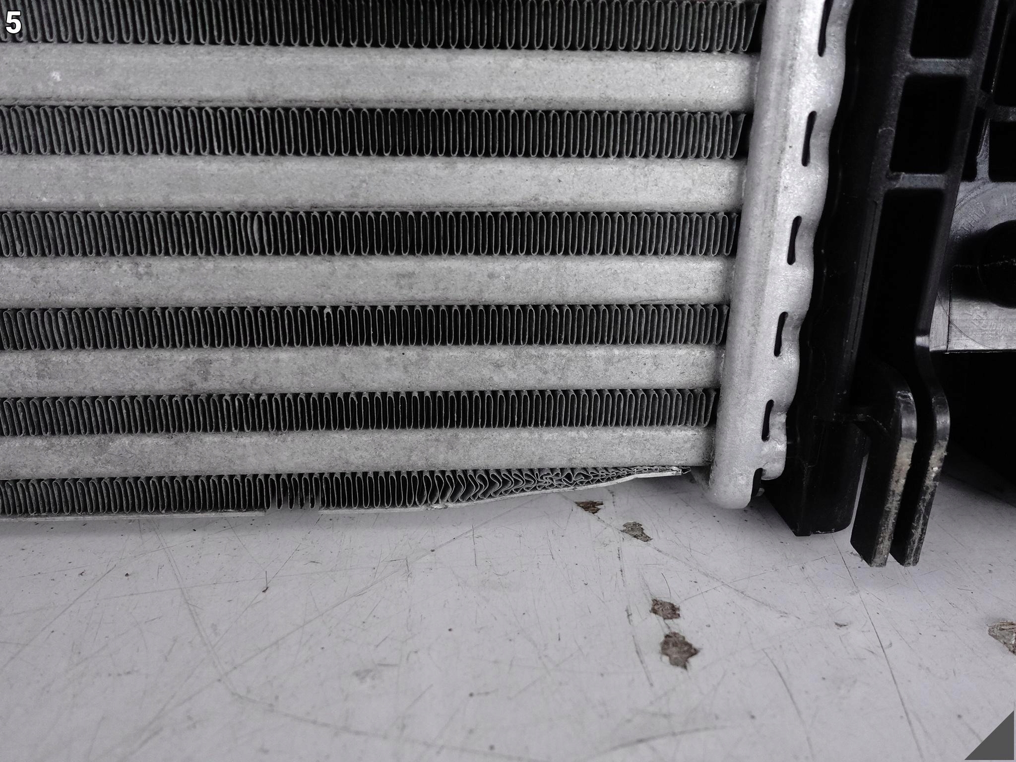 PORSCHE 911 992 19-24 intercooler radiator air front 992145805F