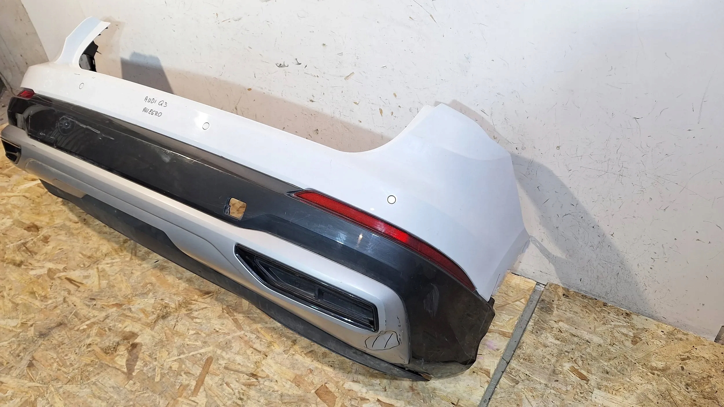 bumper rear part complete 83A807511 Audi Q3 83A 18