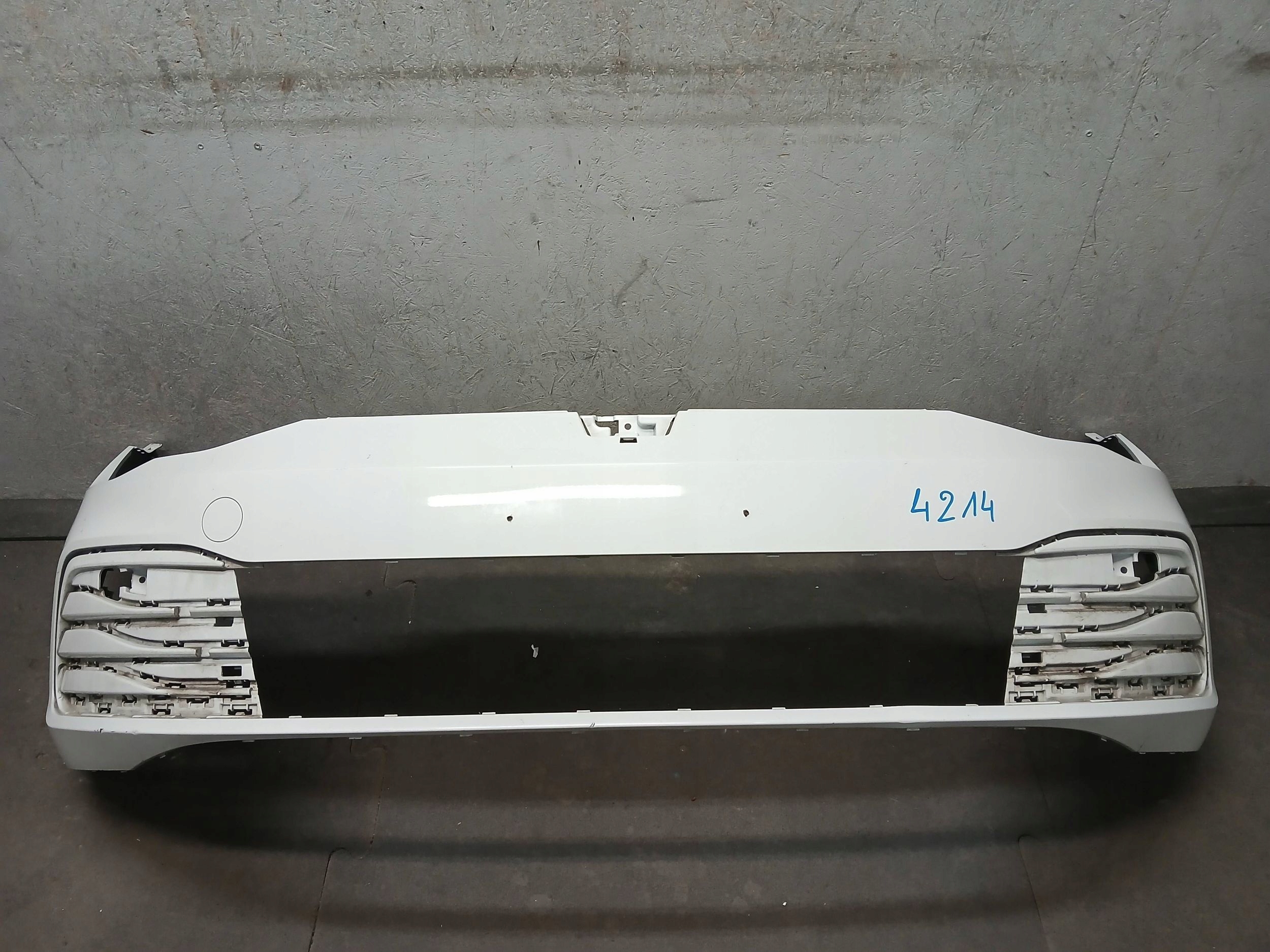 nárazník předek VW GOLF VIII 8 5H0