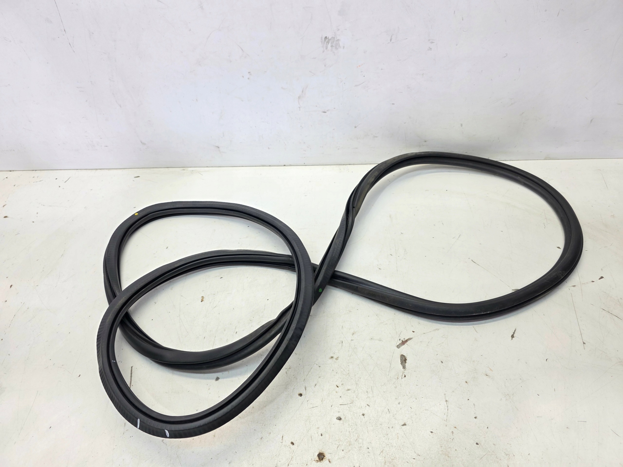 gasket door front AUDI A6 C8 AVANT 4K0831721