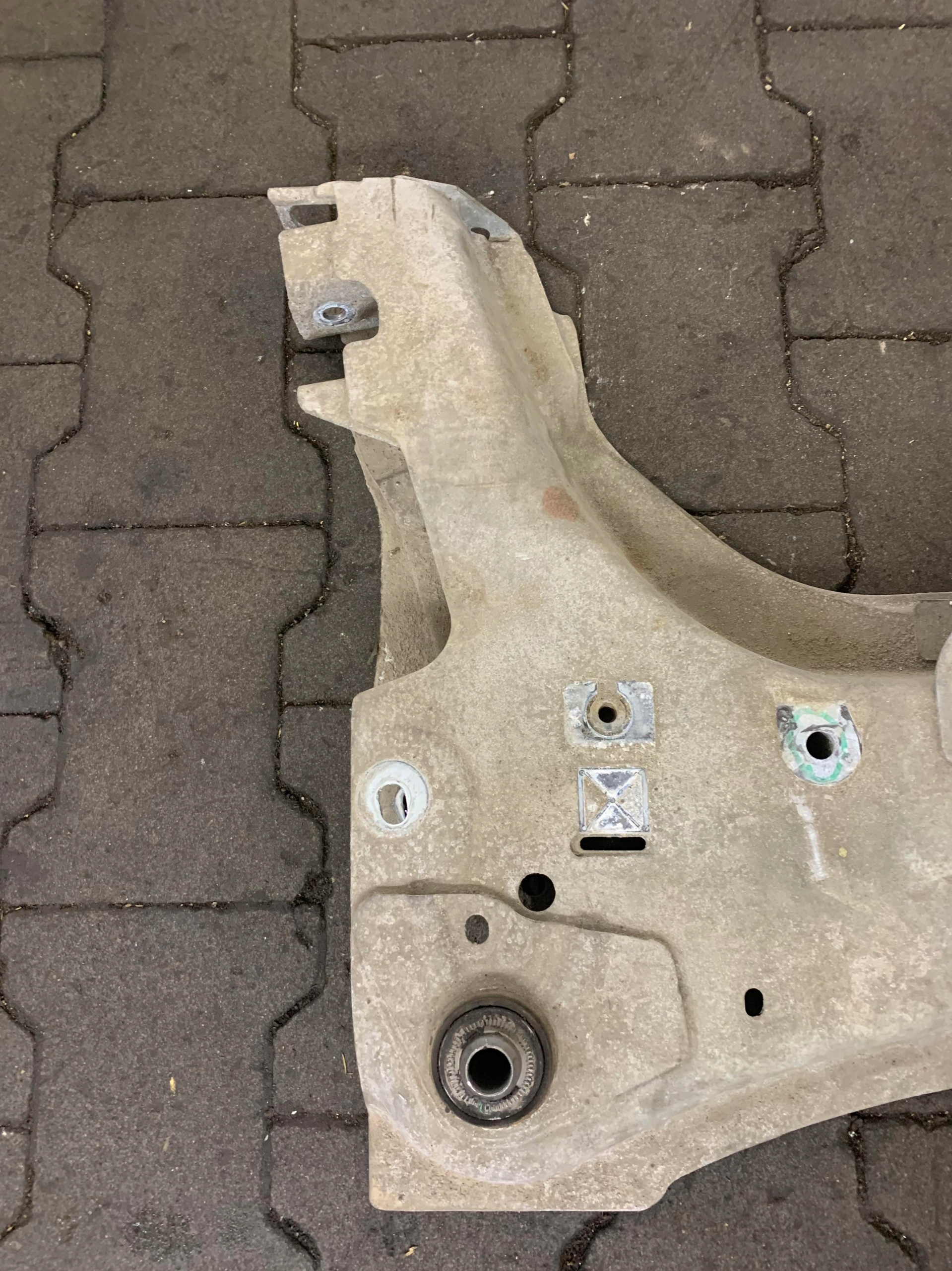 axle beam subframe axle beam TRAWERS front RENAULT ZOE 12-24