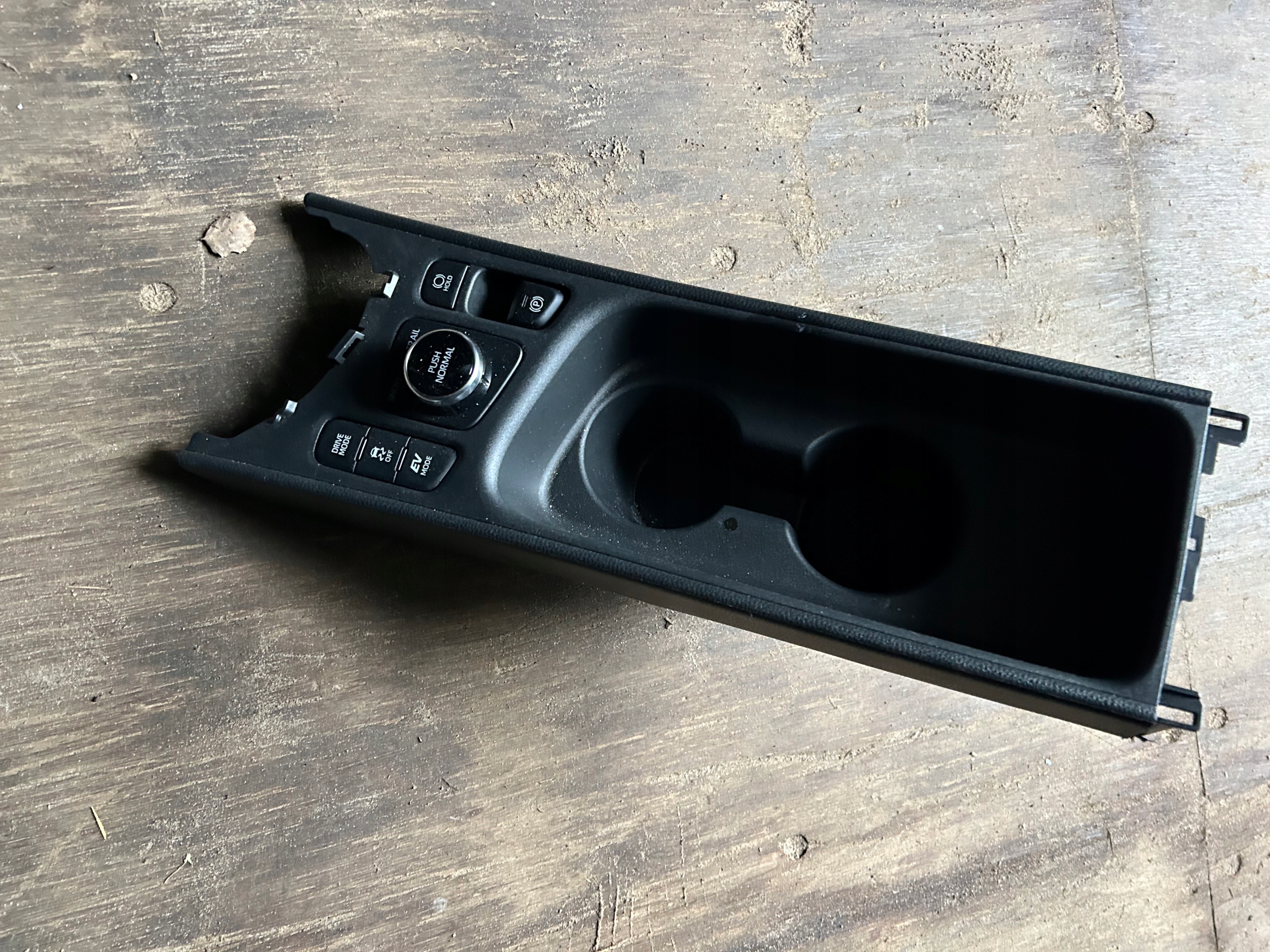 Toyota yaris cross 2022 2023 osłona tunelu