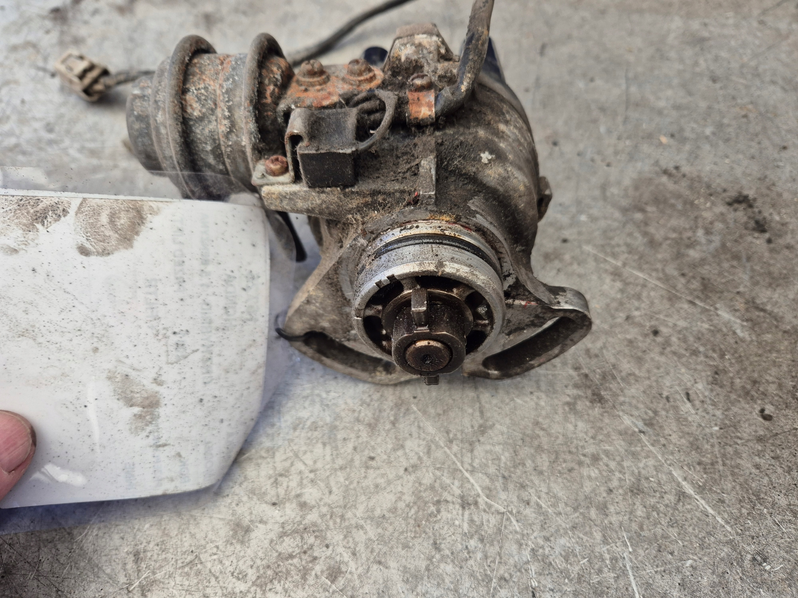 Mazda 323 - 1,6 aparat d’allumage