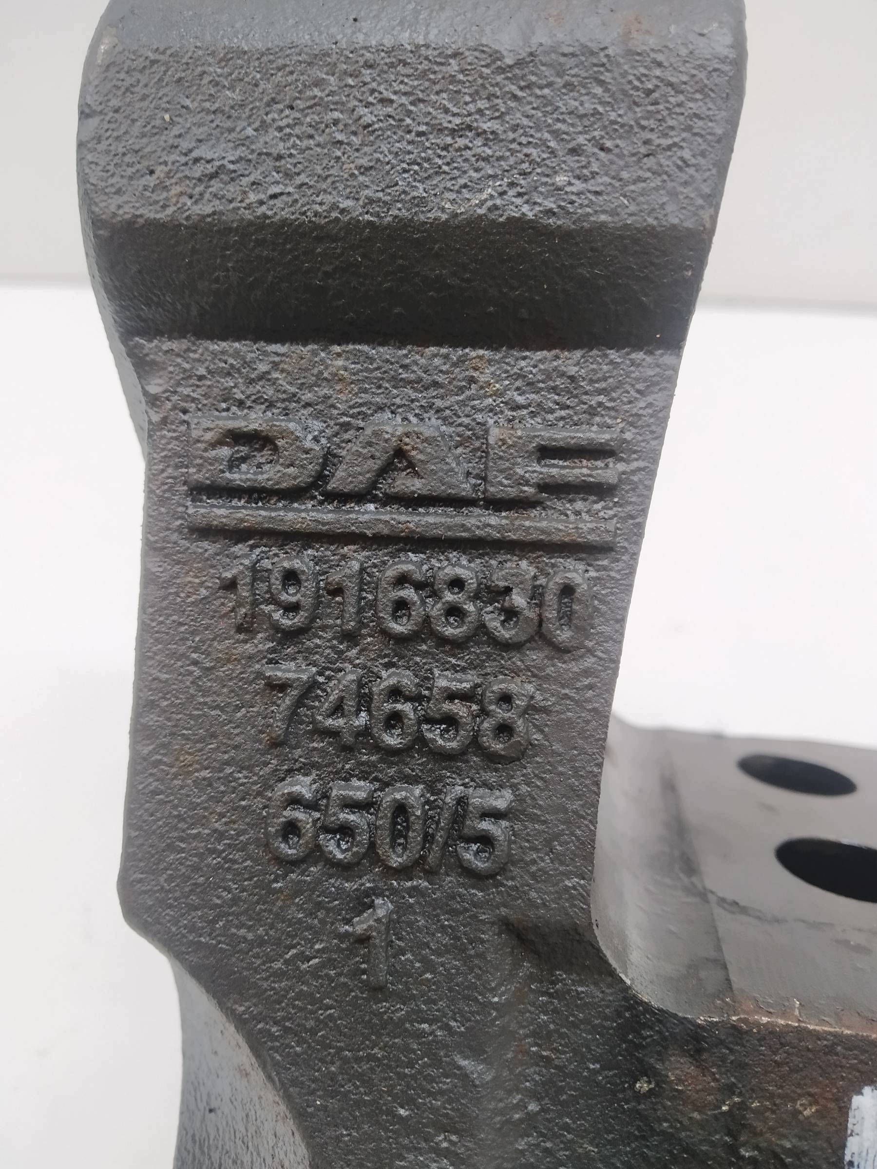 support 1916830 DAF XF (2012-2016) 106 Euro 6 440 FT