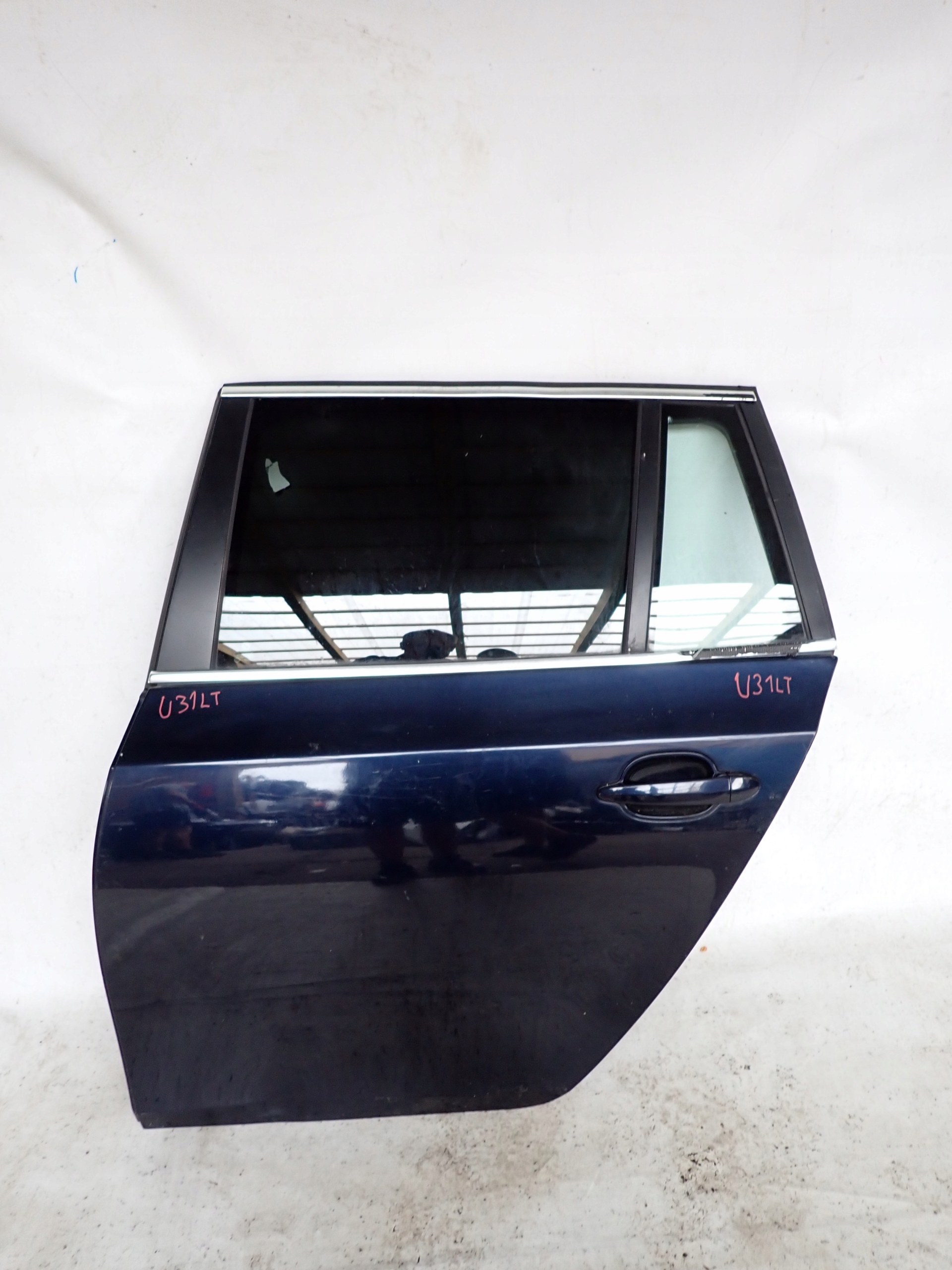 BMW 5 E61 KOMBI door left rear part rear. complete