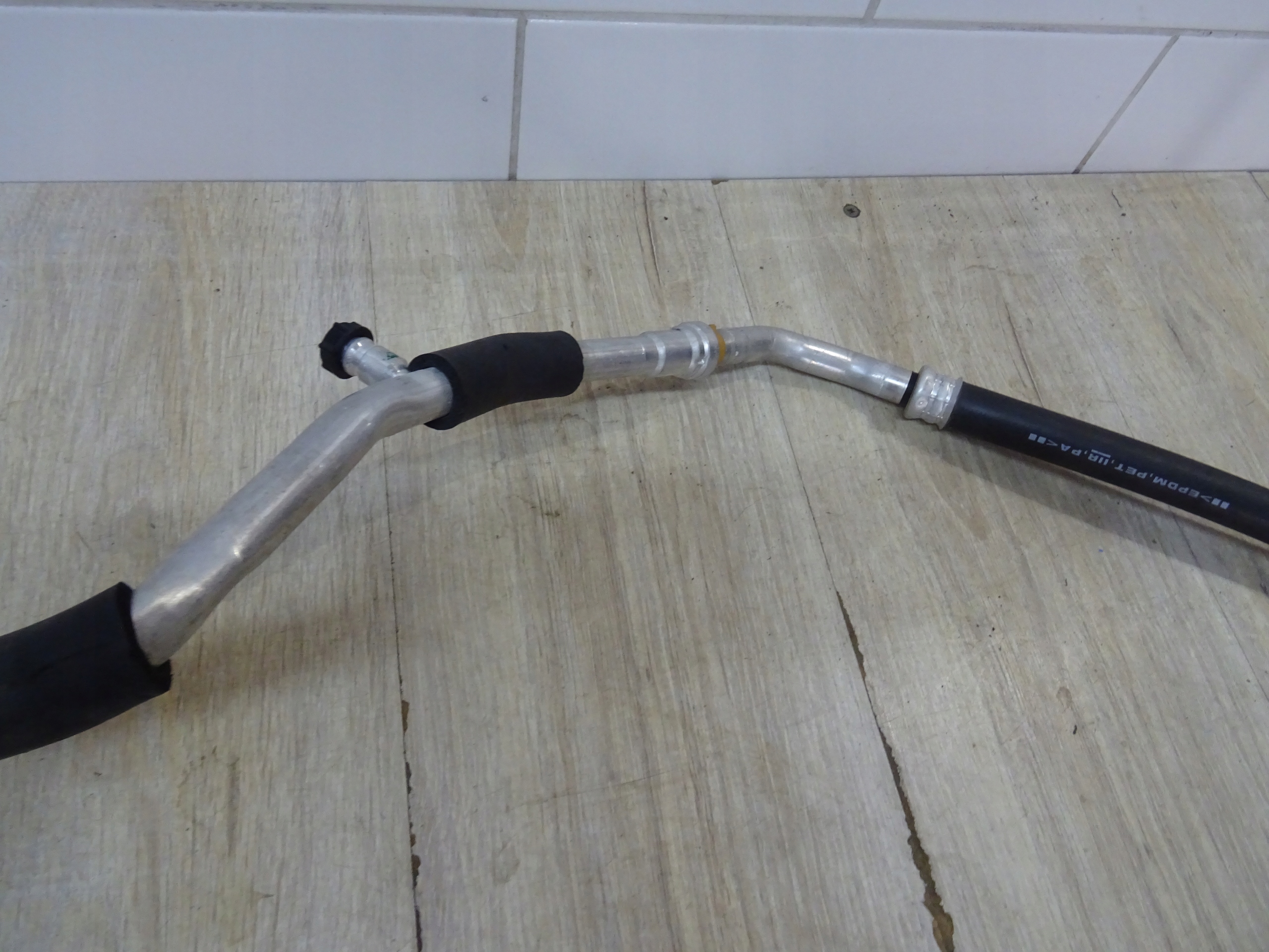 PRZEWÓD KLIMATYZACJI TOYOTA C-HR 88707-F4020 Producent części Toyota OE