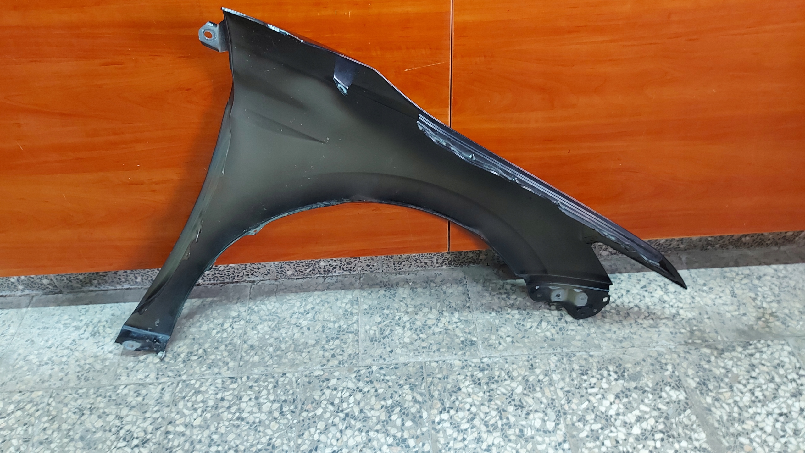 fender left front TOYOTA CAMRY VIII 18