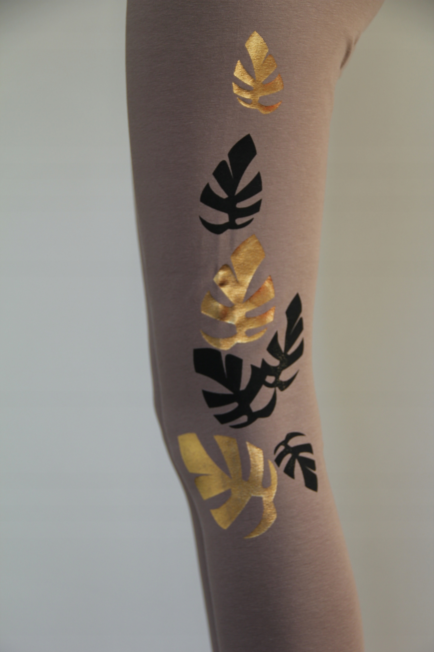 Legginsy Getry Dziecięce CAPPUCINO sito LISTKI 164 Rodzaj klasyczne