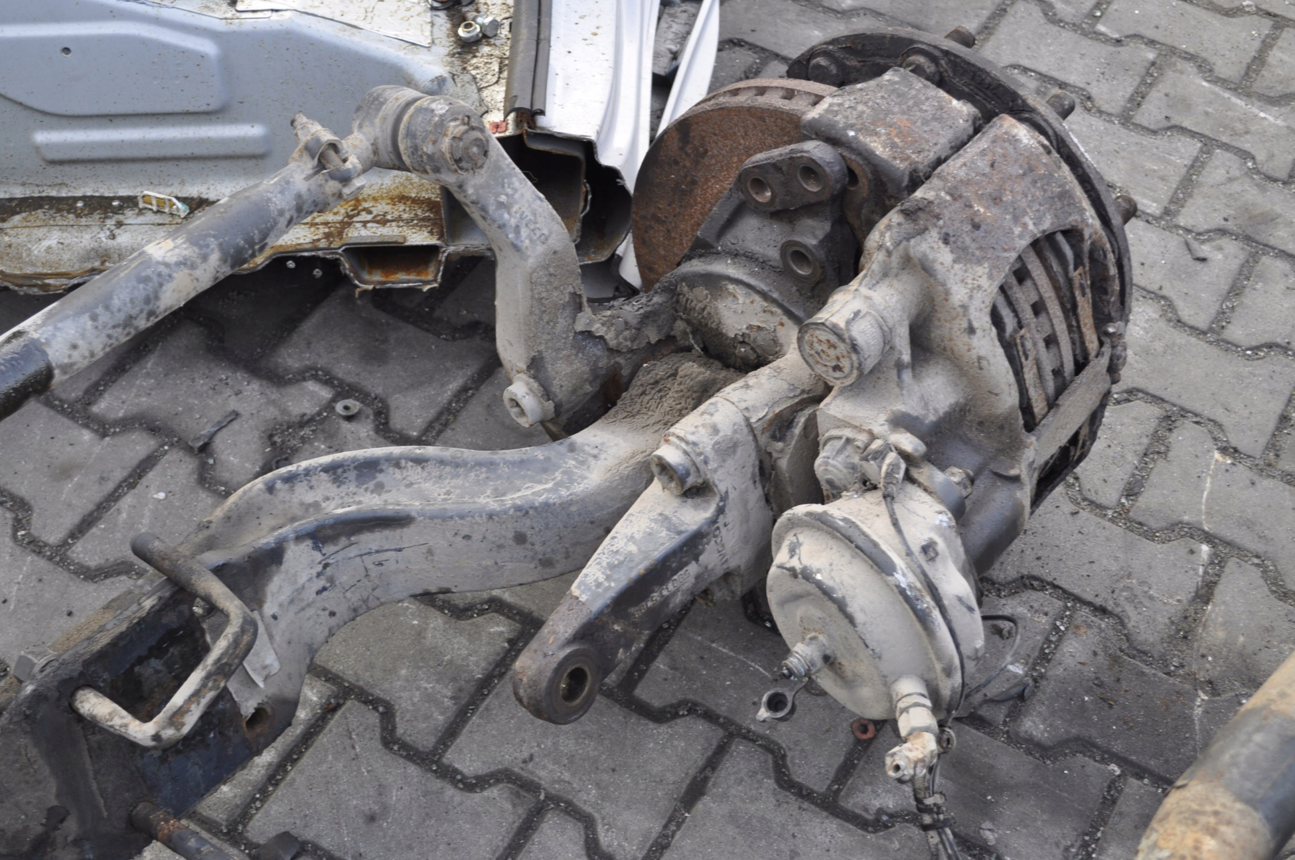 IVECO STRALIS 420 BELKA OŚ ZAWIESZENIE PRZÓD Producent części Inny