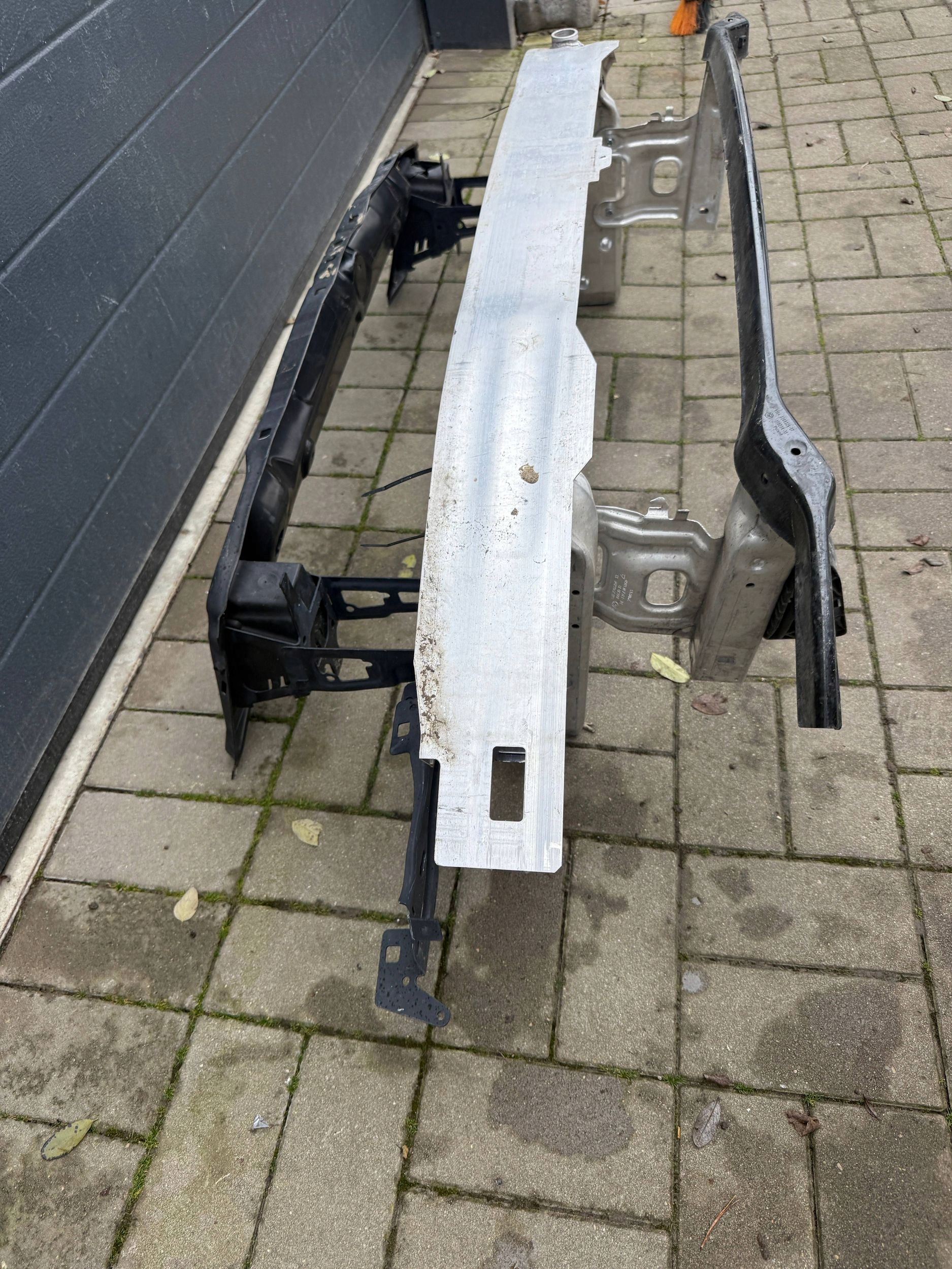BMW 3 F30 F35 F31 support panel for radiators pillar