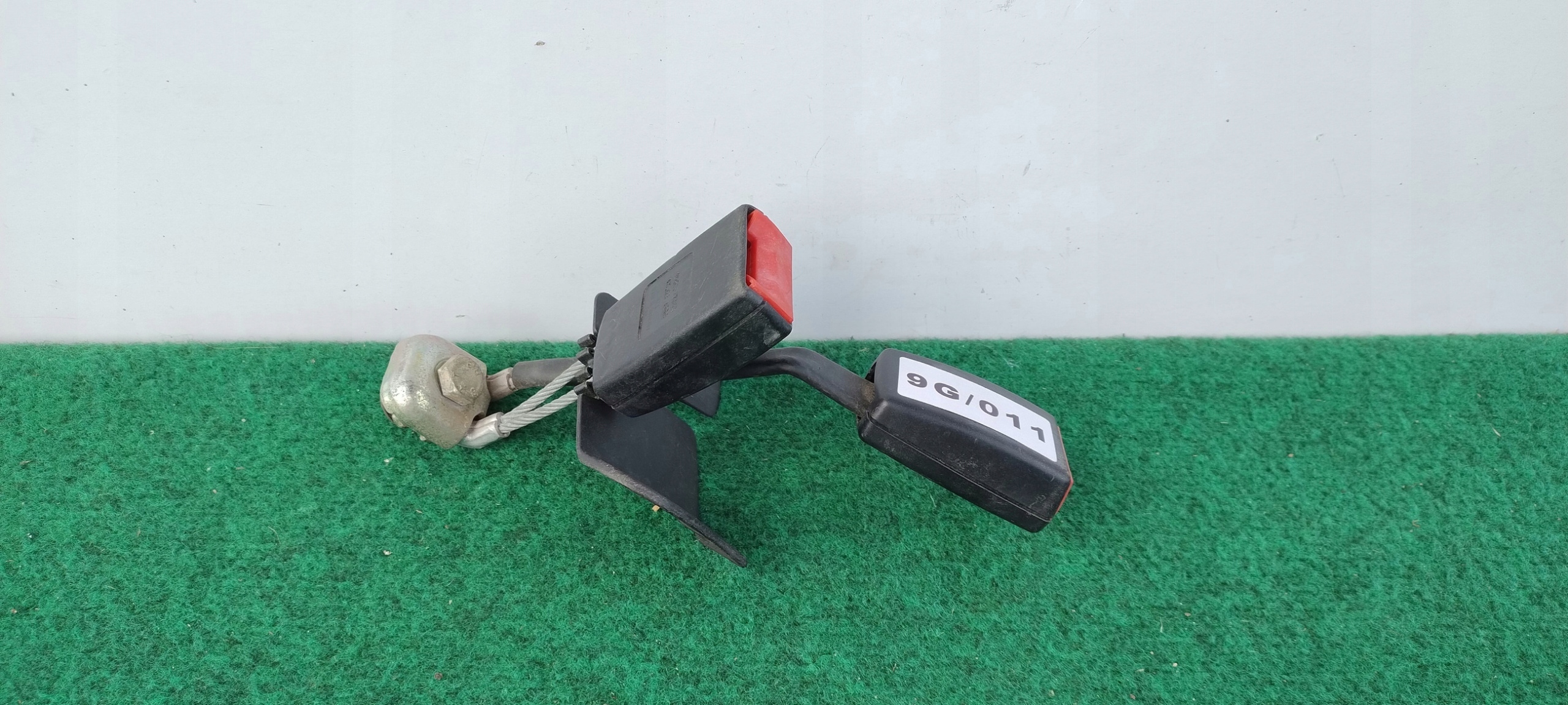 Audi A4 B5 8D A6 4B ремня ремней зад крепление 8D0857739D