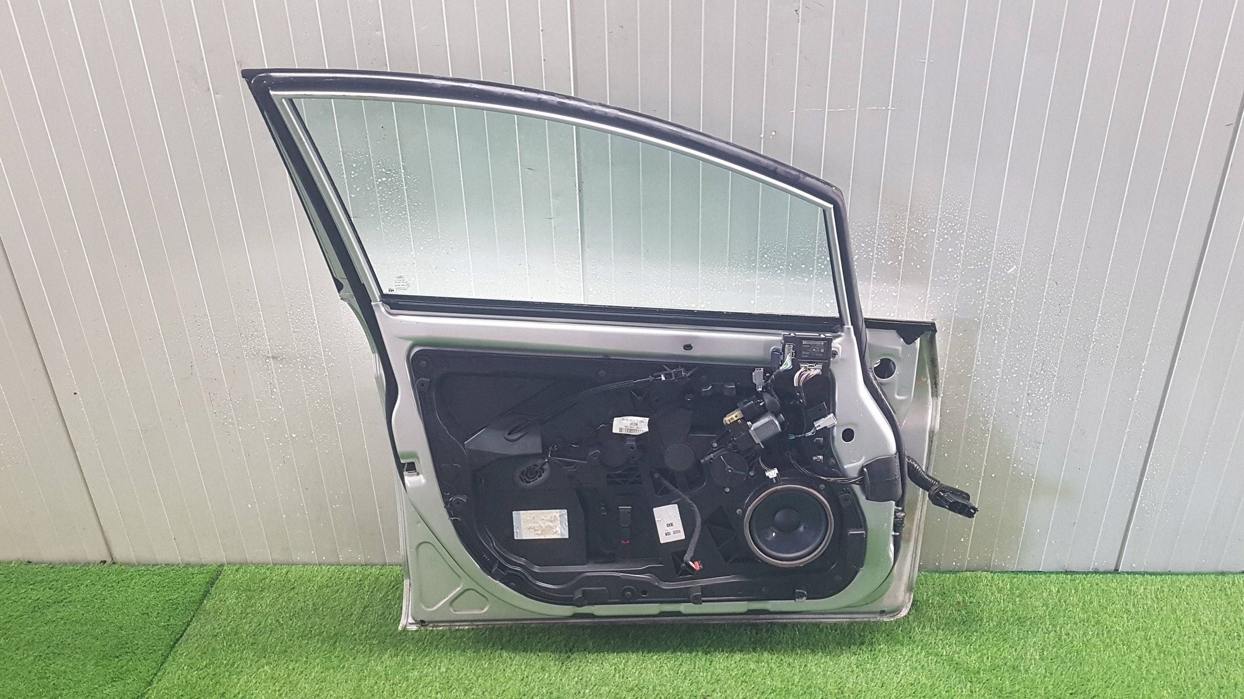 door left front FORD FIESTA MK7 LAK 6C (2)