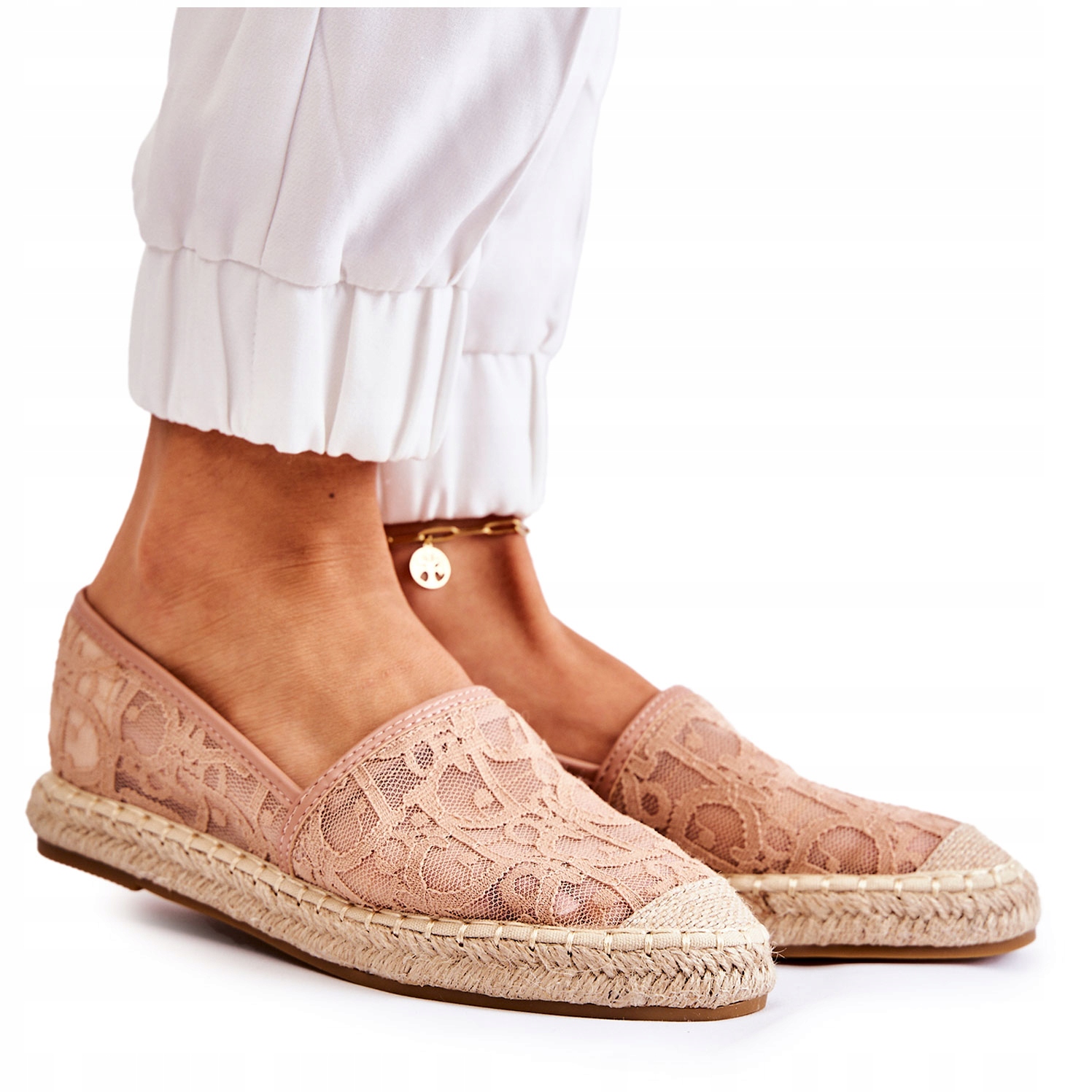 

Klasyczne Damskie Espadryle Ażurowe Nude 36