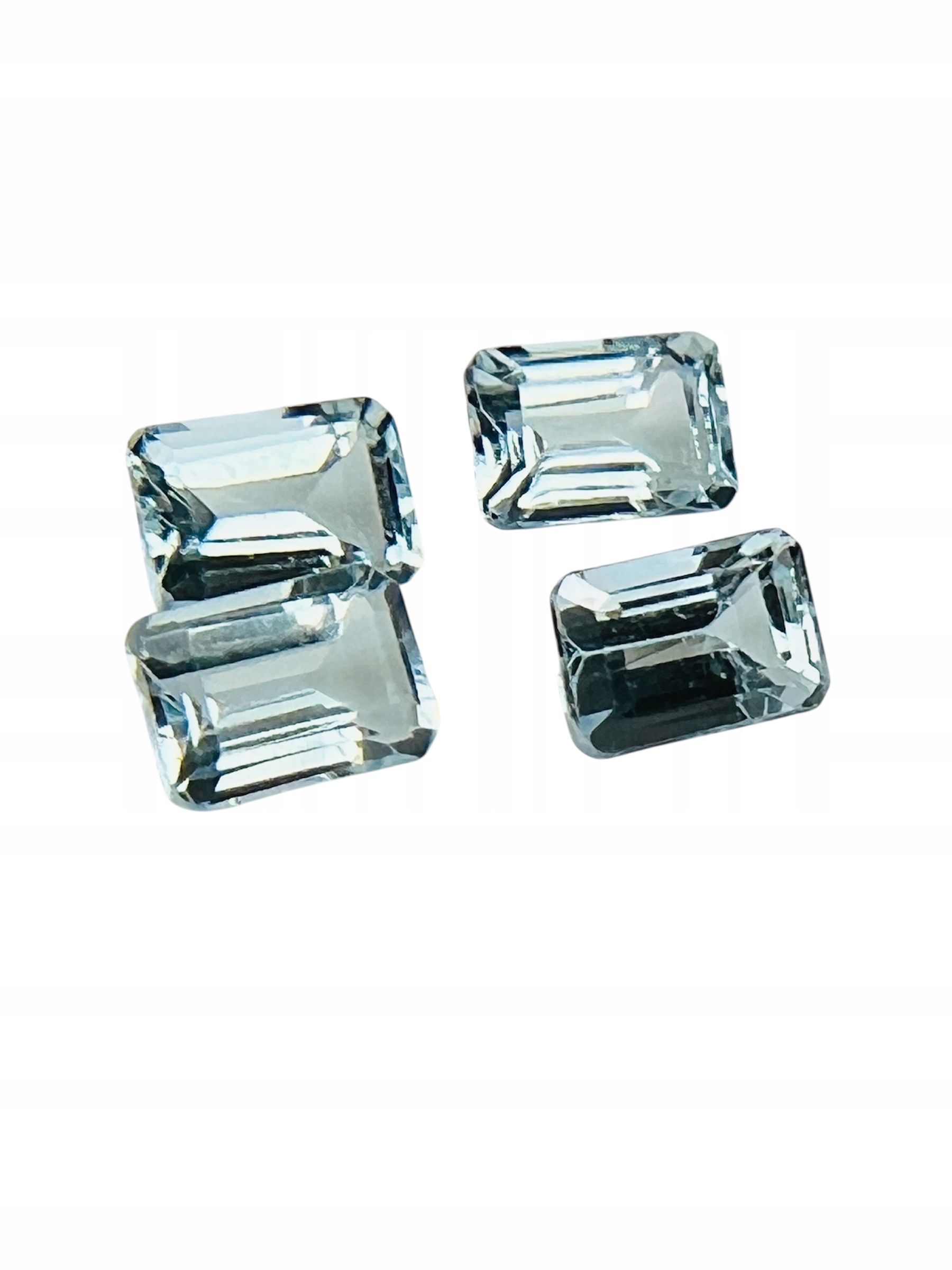 Akvamarín Osmiúhelník 6X4 mm kus