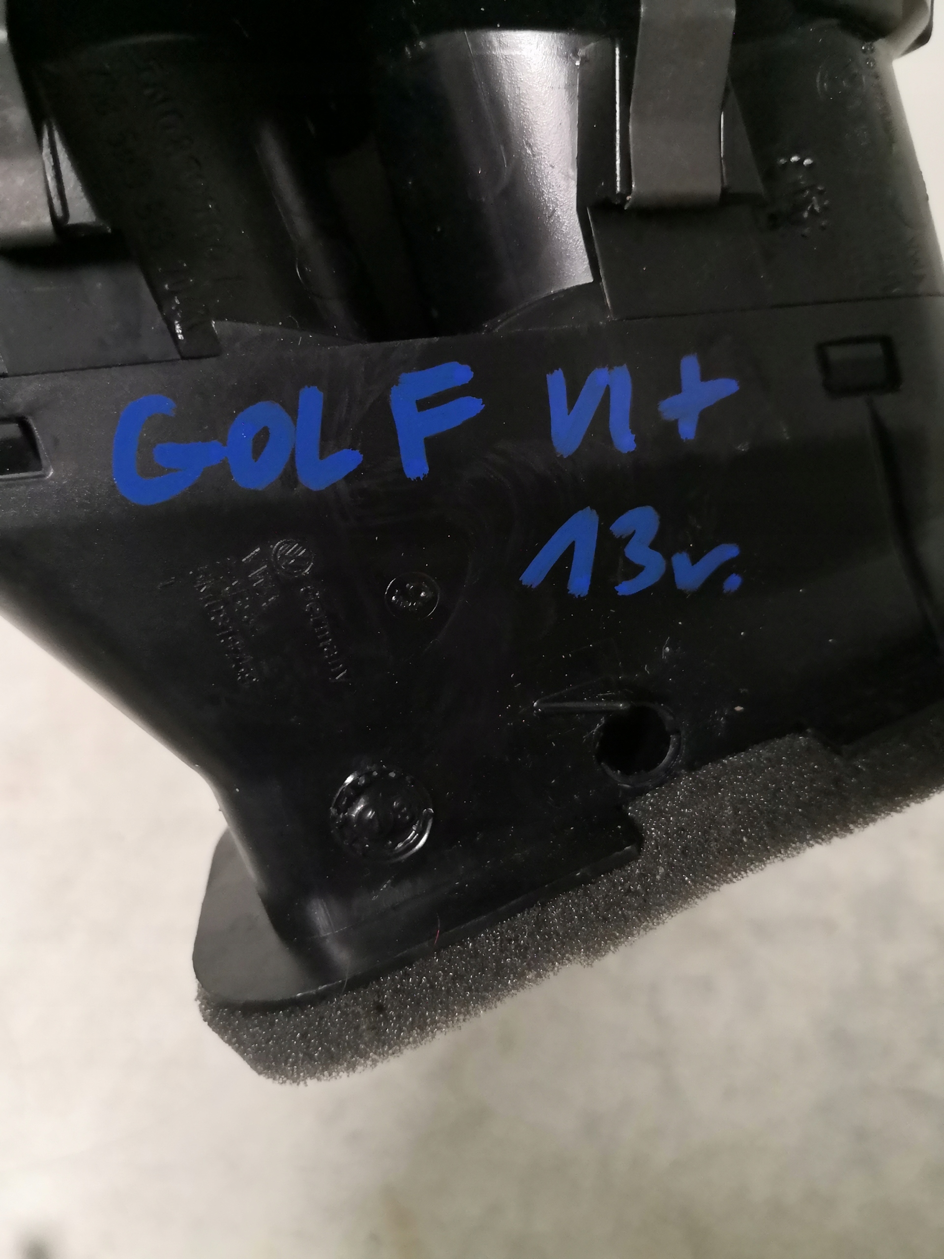 grid air conditioning devices right VW GOLF VI plus 5M0819710