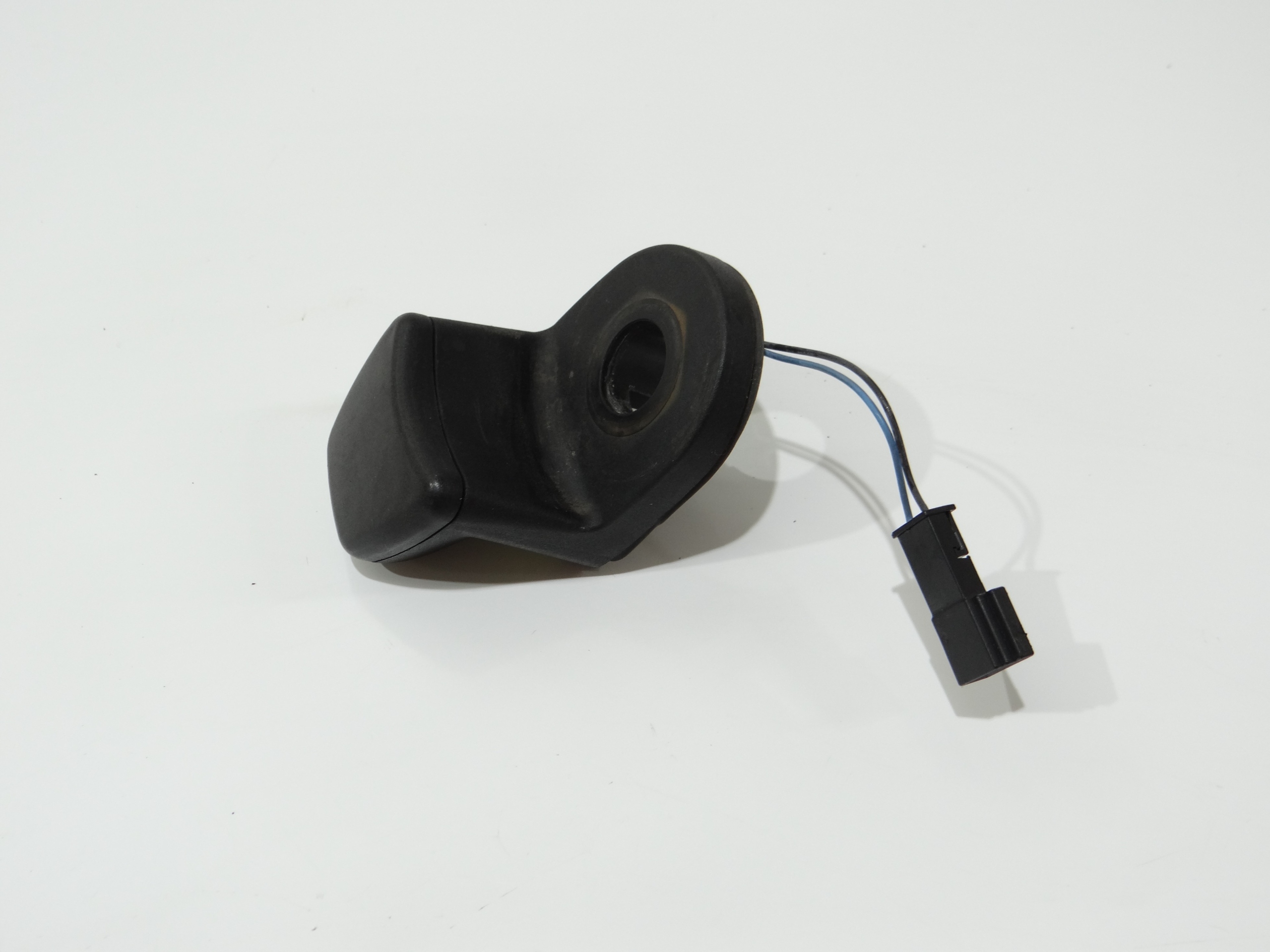 MIKROSTYK button of the opening bonnet boot BMW E61 9200673