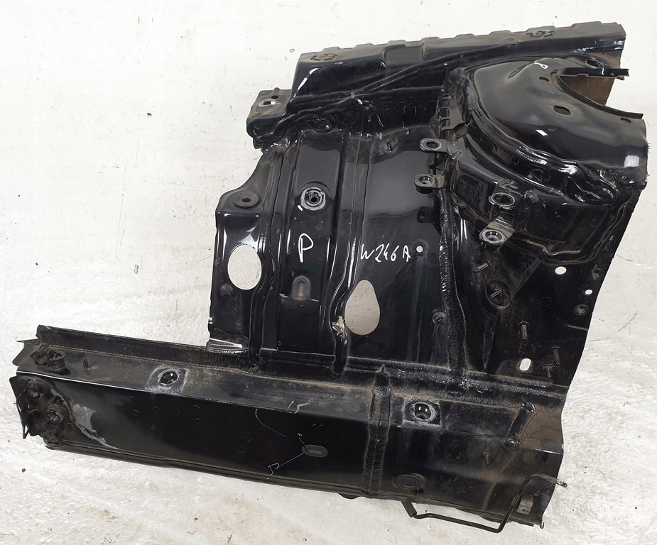 PODŁUŻNICA PRAWY PRZÓD MERCEDES W246 W176 W117