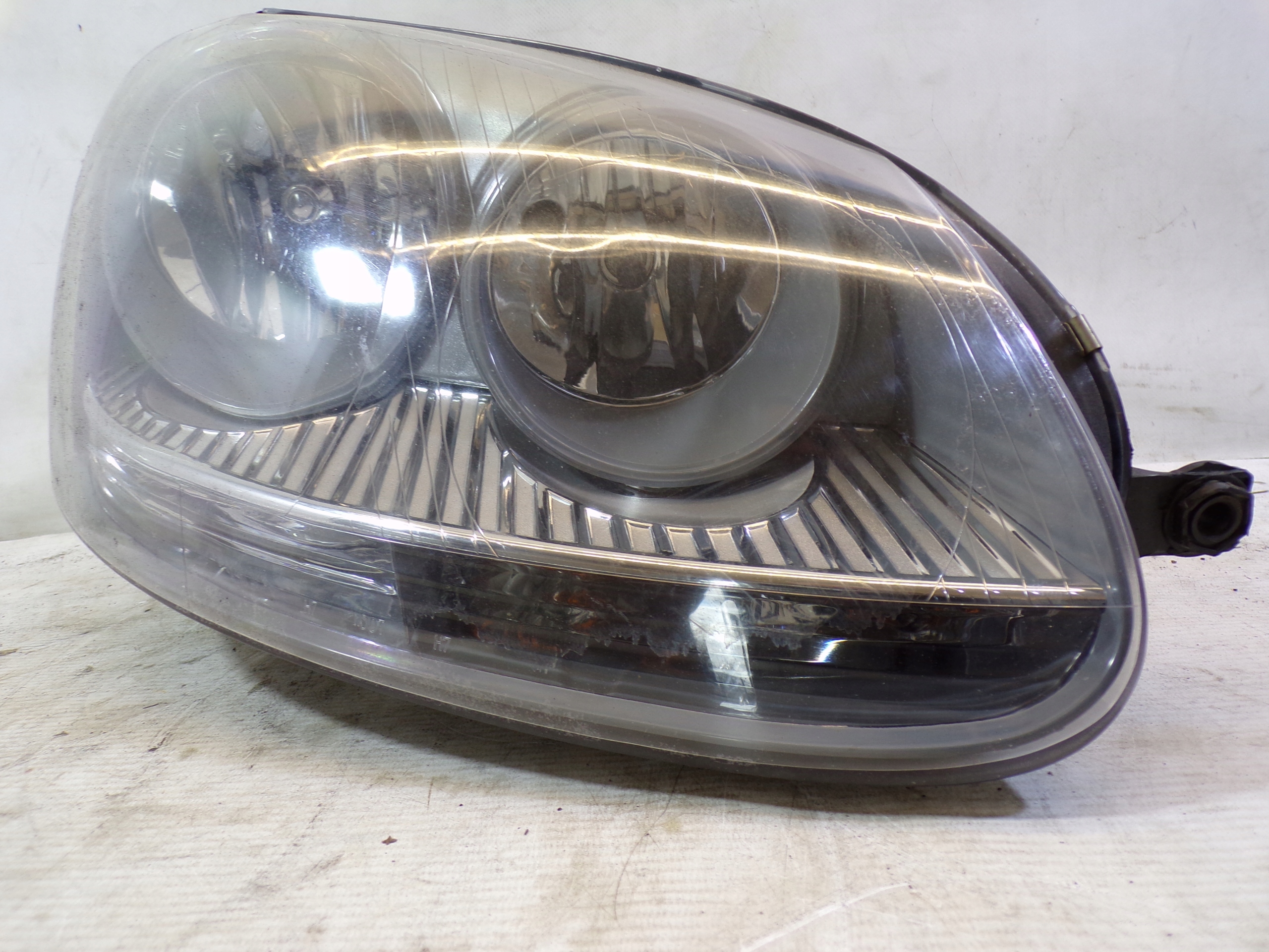 light front front right VOLKSWAGEN GOLF 5 V grey (3) (K1)