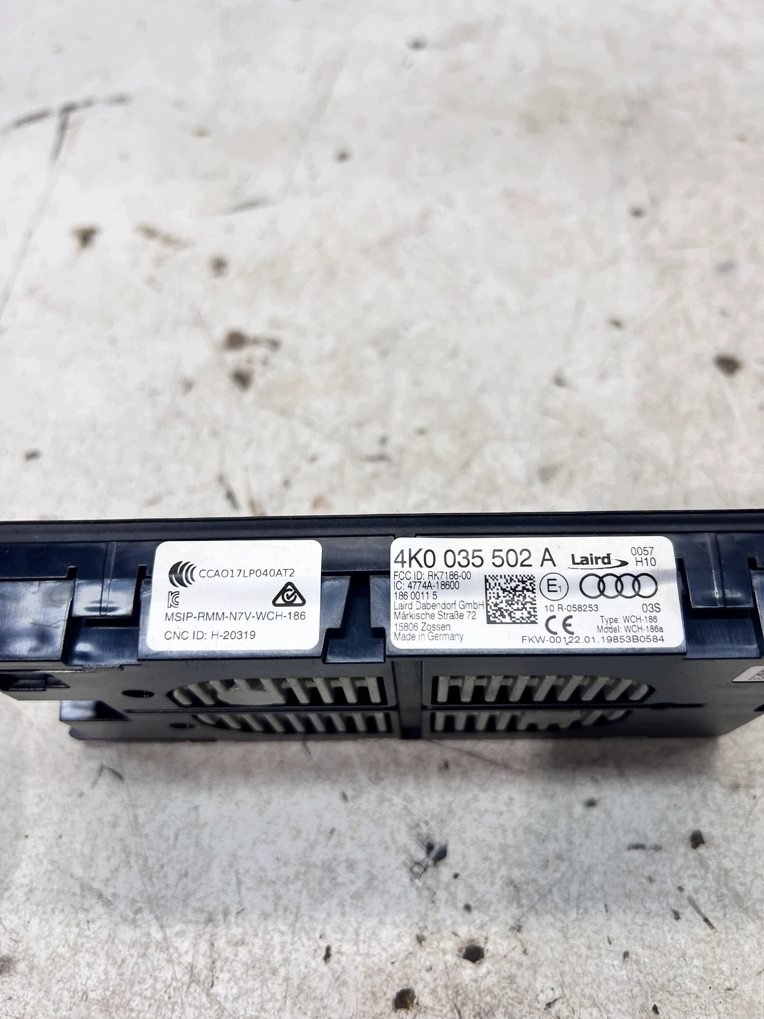 LADOWARKA INDUKCYJNA AUDI A6 C8 4K0035502A