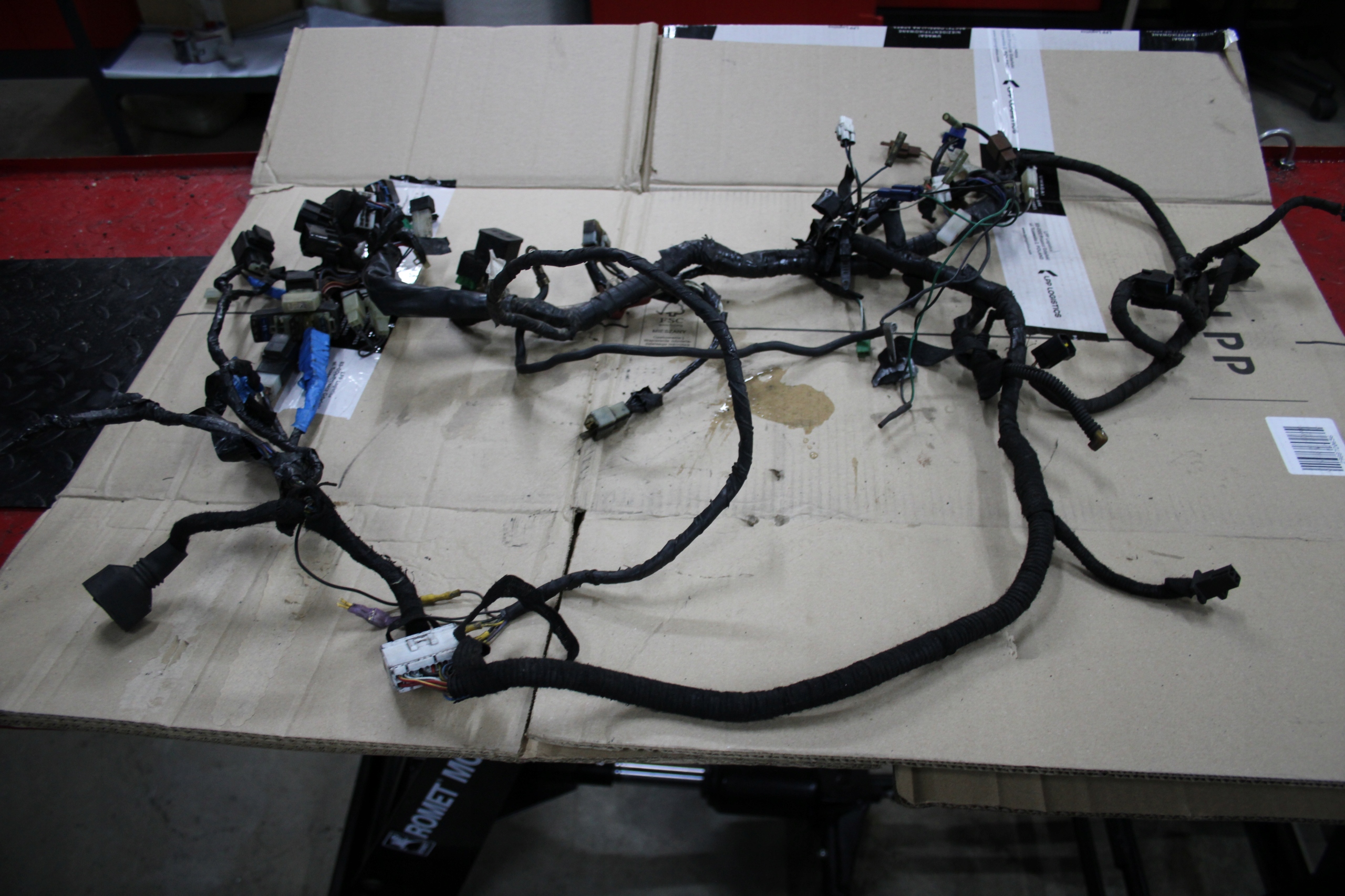 Wiązka Instalacja Elektryczna Kable Yamaha R6 RJ03 99-02