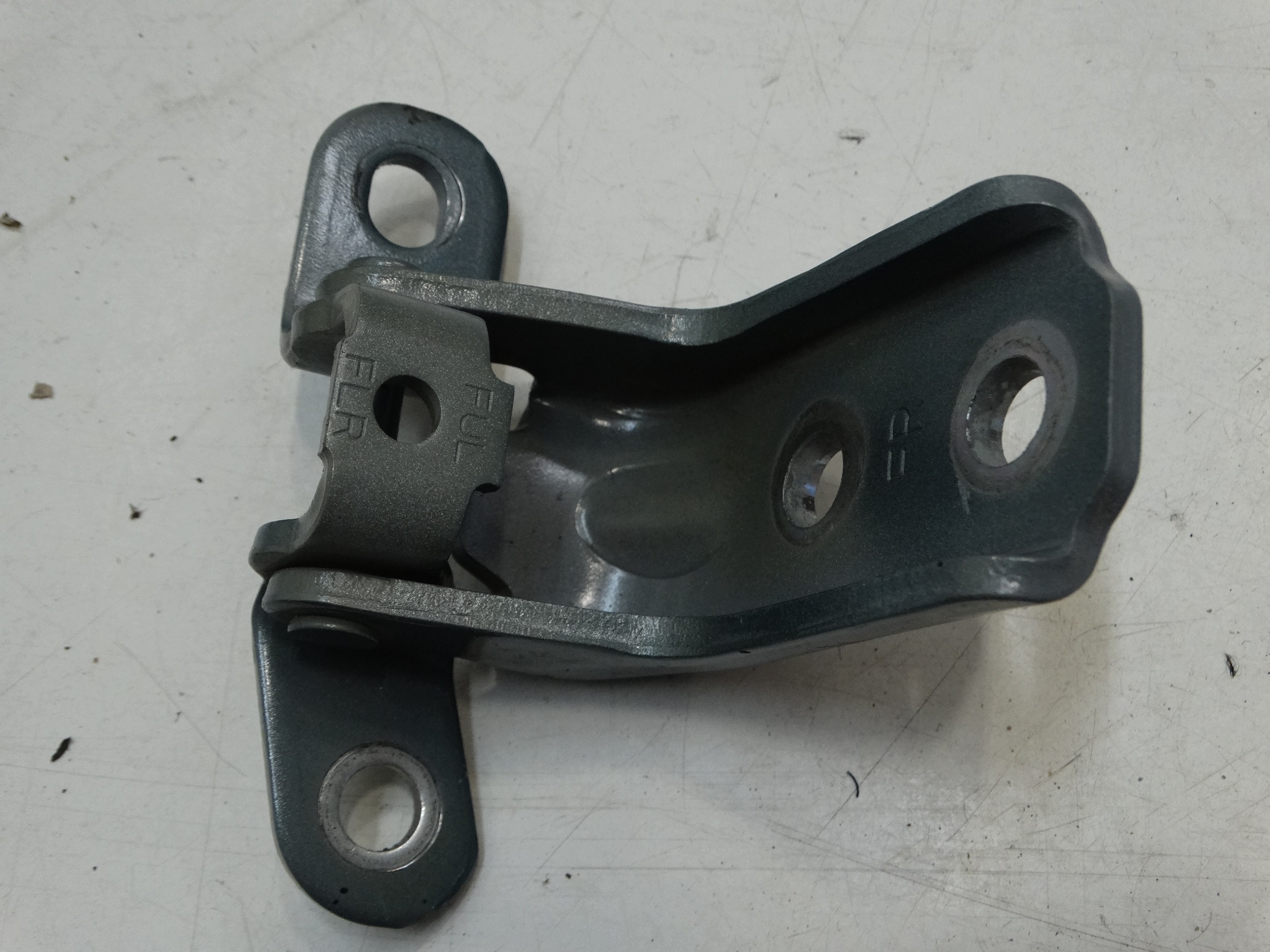 hinge door left front upper KIA SPORTAGE V 23R. A046057