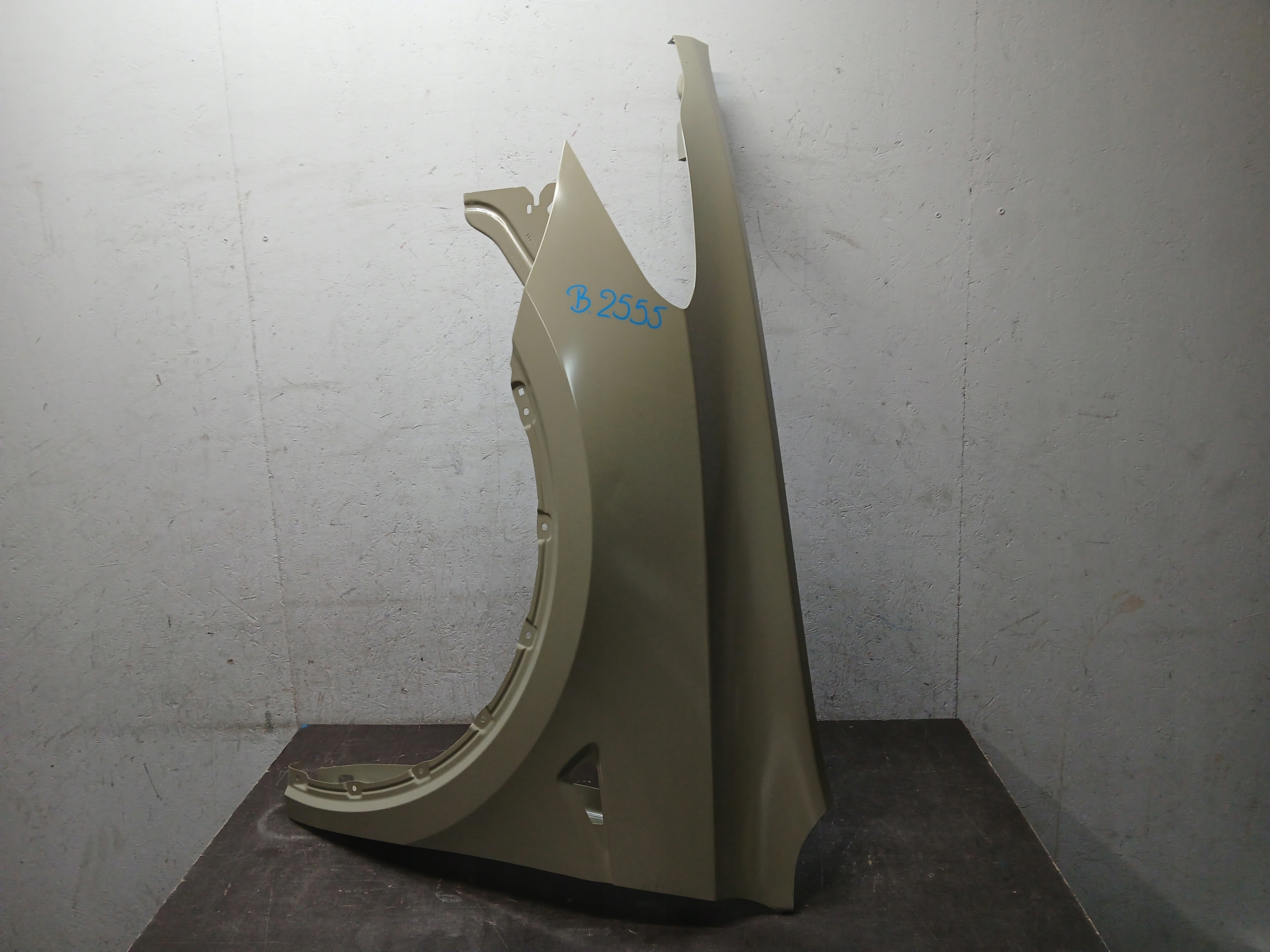 fender front left TESLA Y new original