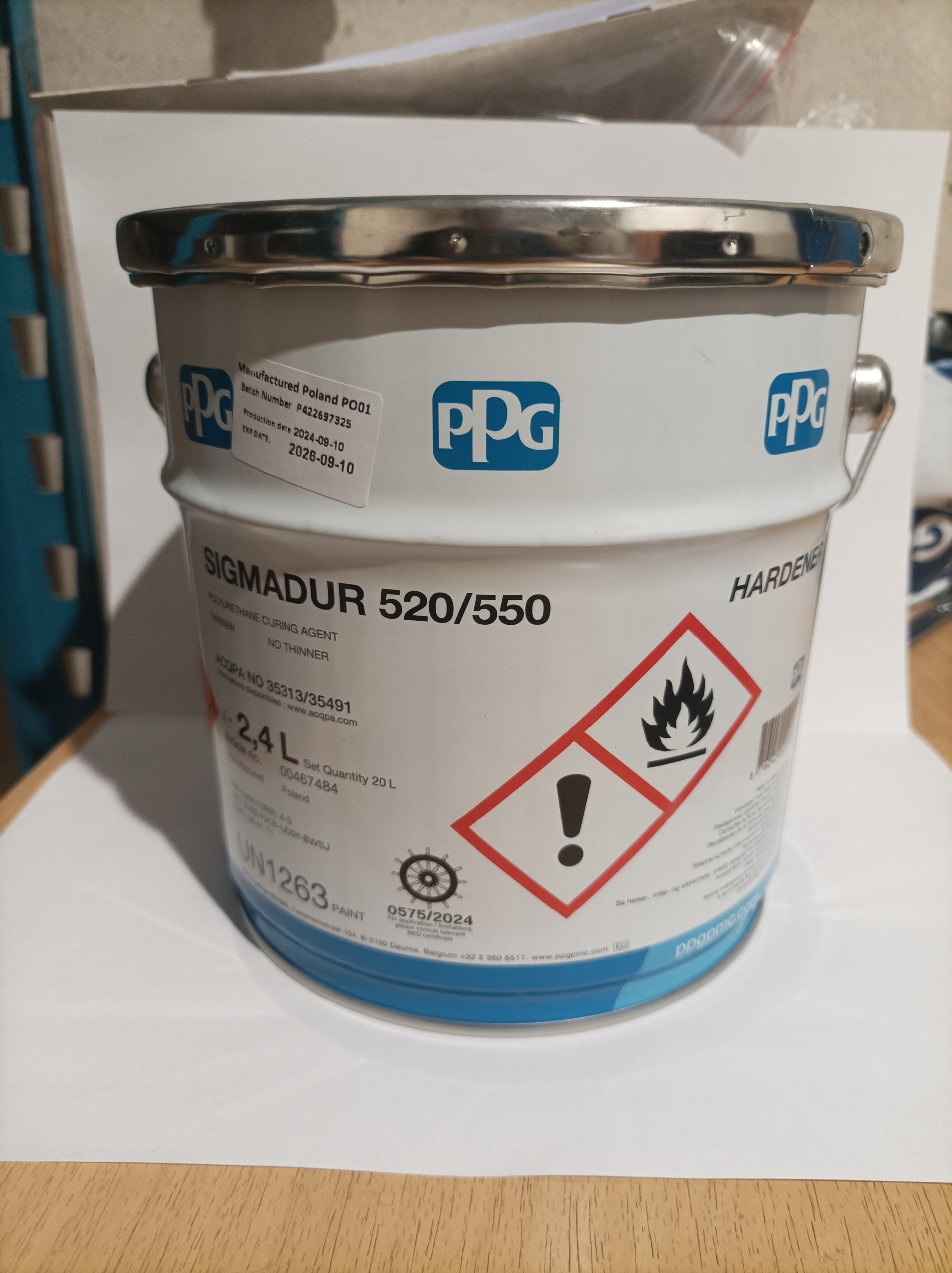 Utwardzacz do farby Sigmadur 550 lub 520 2,4l pasuje do kompletu 20 litrów