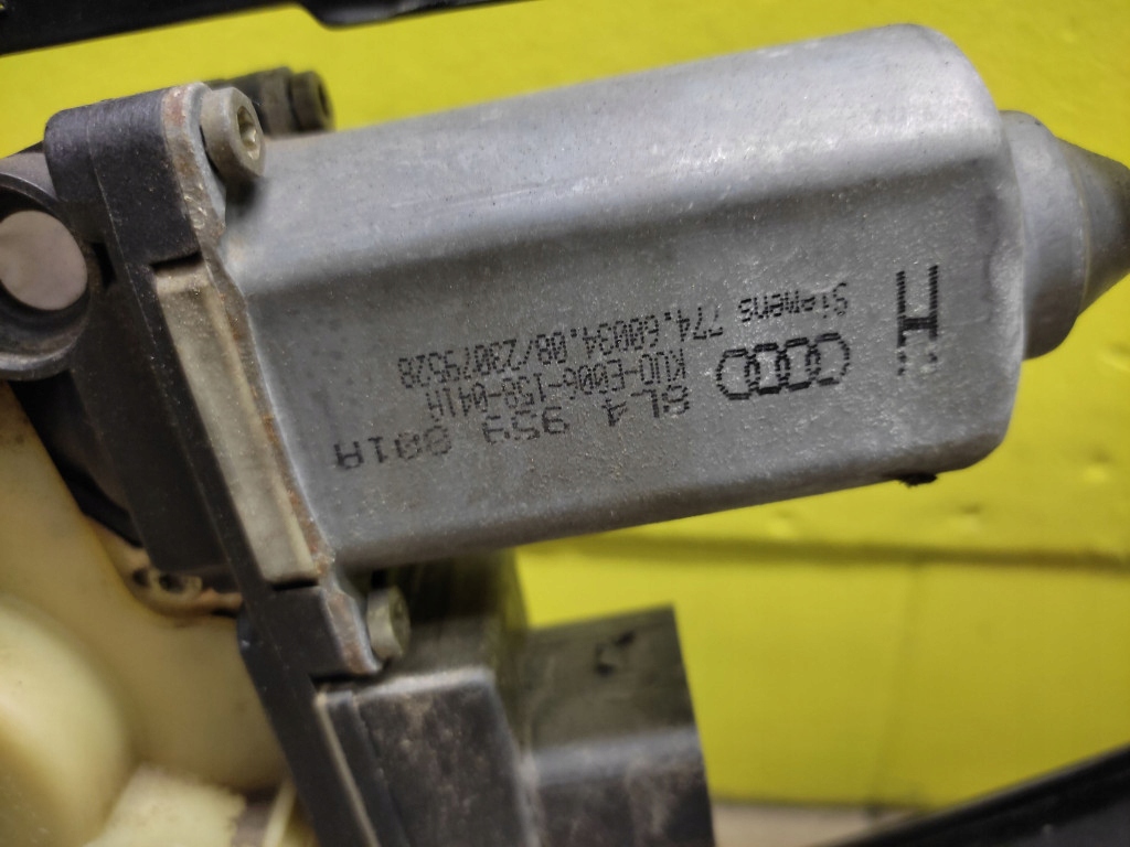 AUDI A3 8L lehúzó ablak bal far
