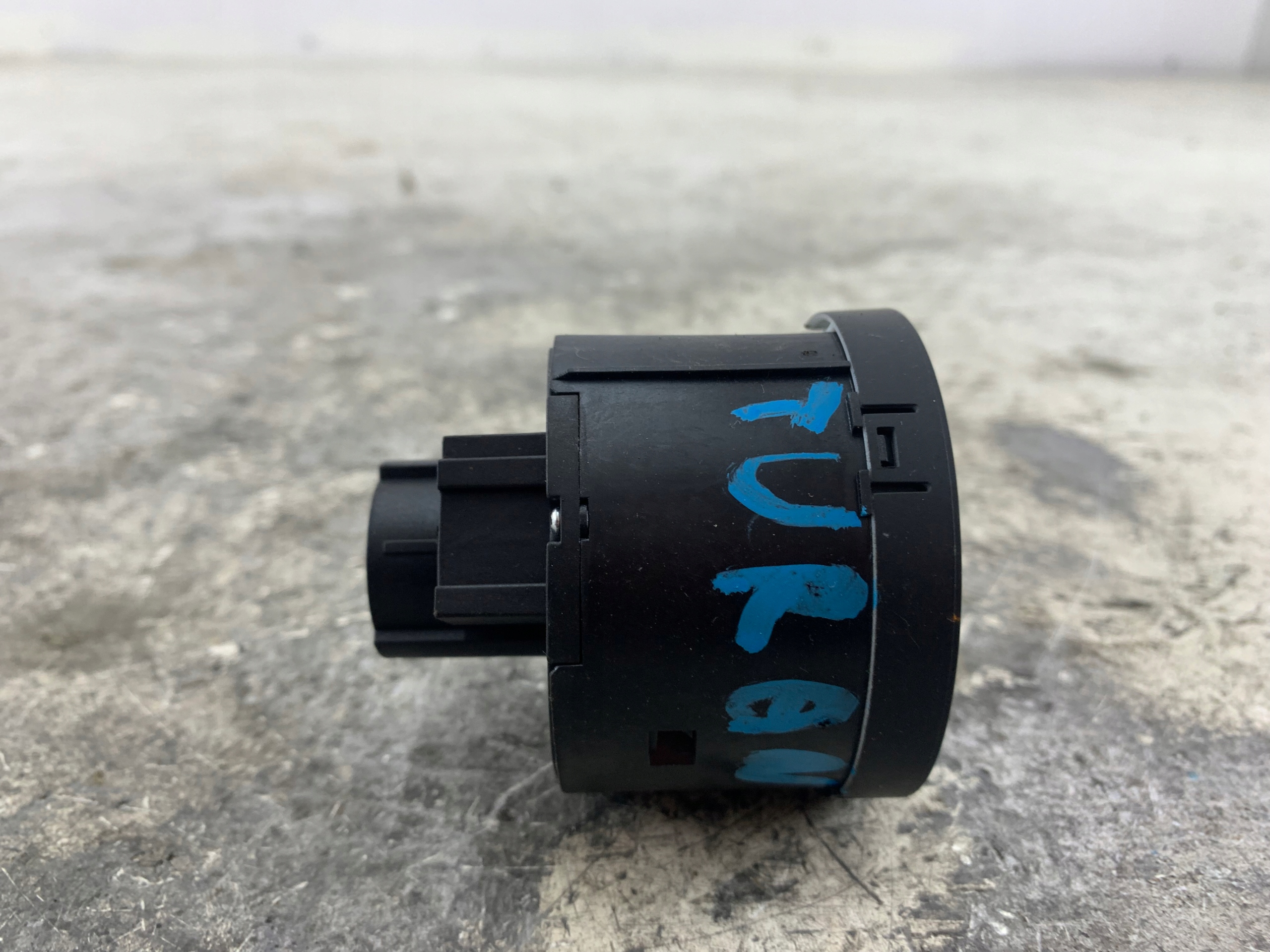 VW TOURAN and light switch switch