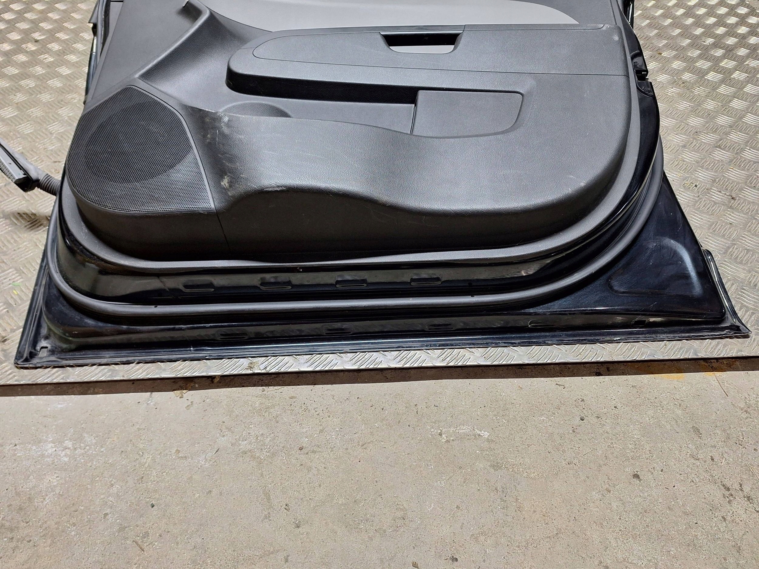 door right front CHEVROLET AVEO T300 11-14 complete