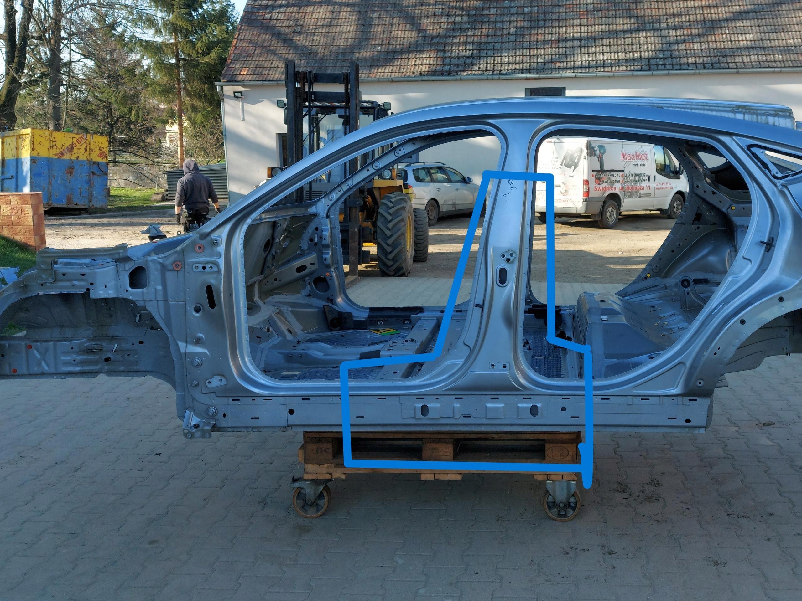 Ford Mustang Mach-E threshold pillar central left