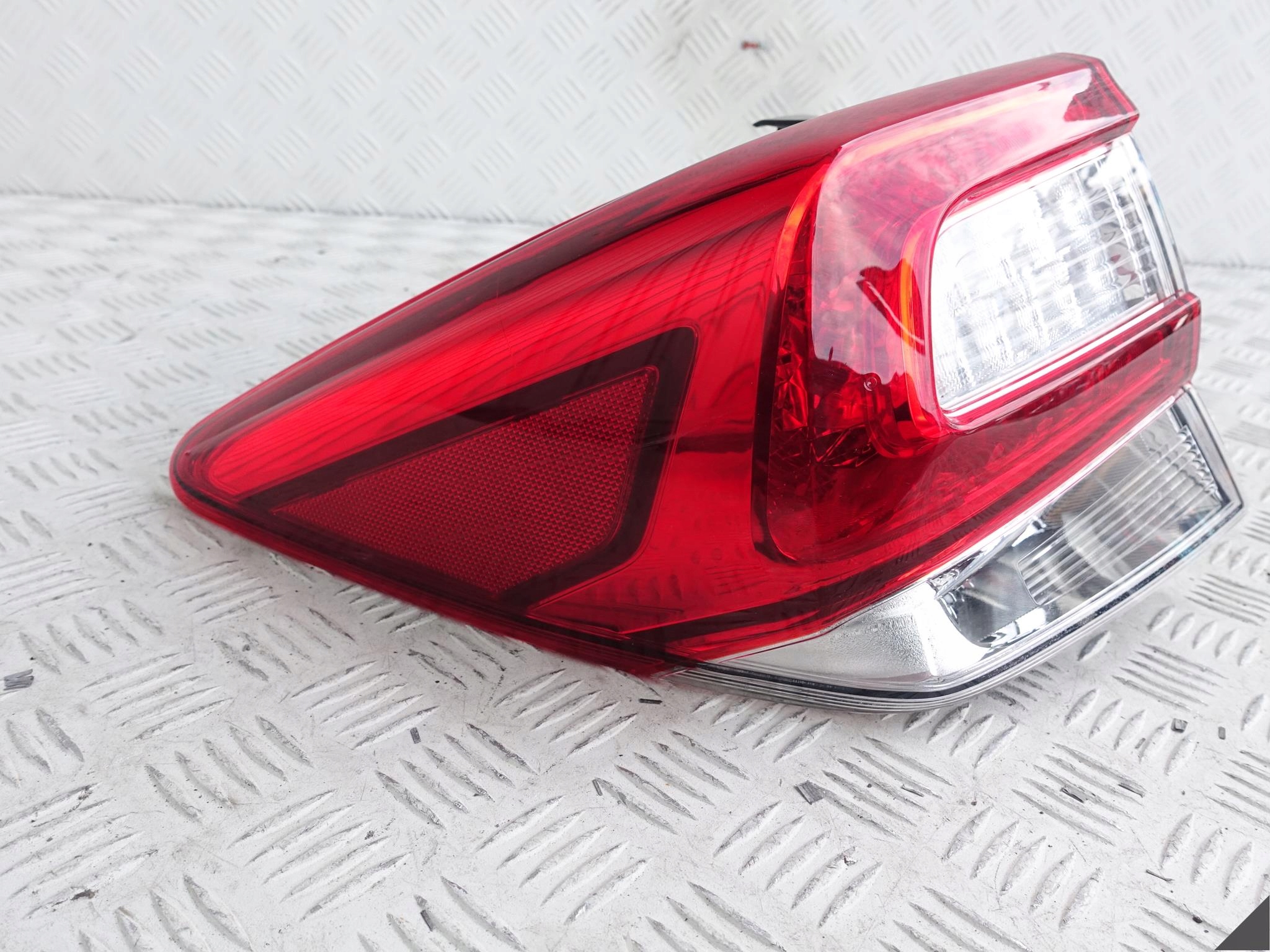 SUBARU XV II 2 HB 17- LED light left rear part EUROPA