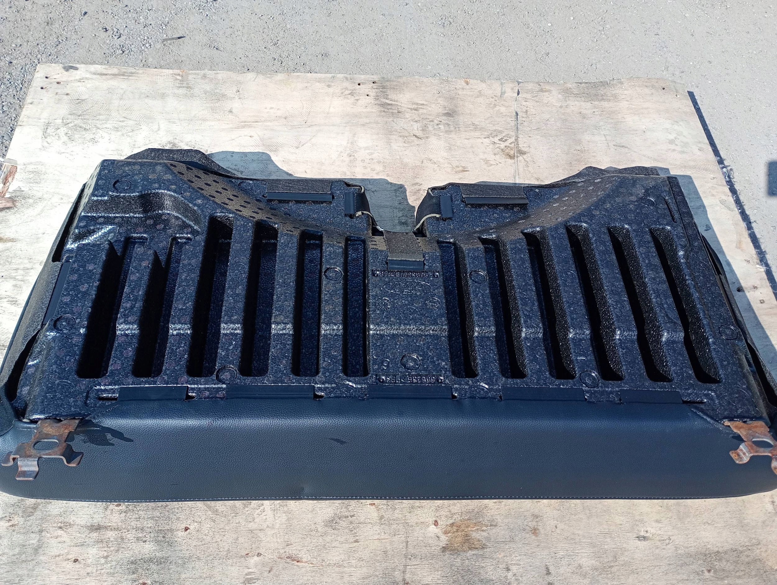 Sitz heck hinten trzeciego rzedu Ford Explorer VI 2020