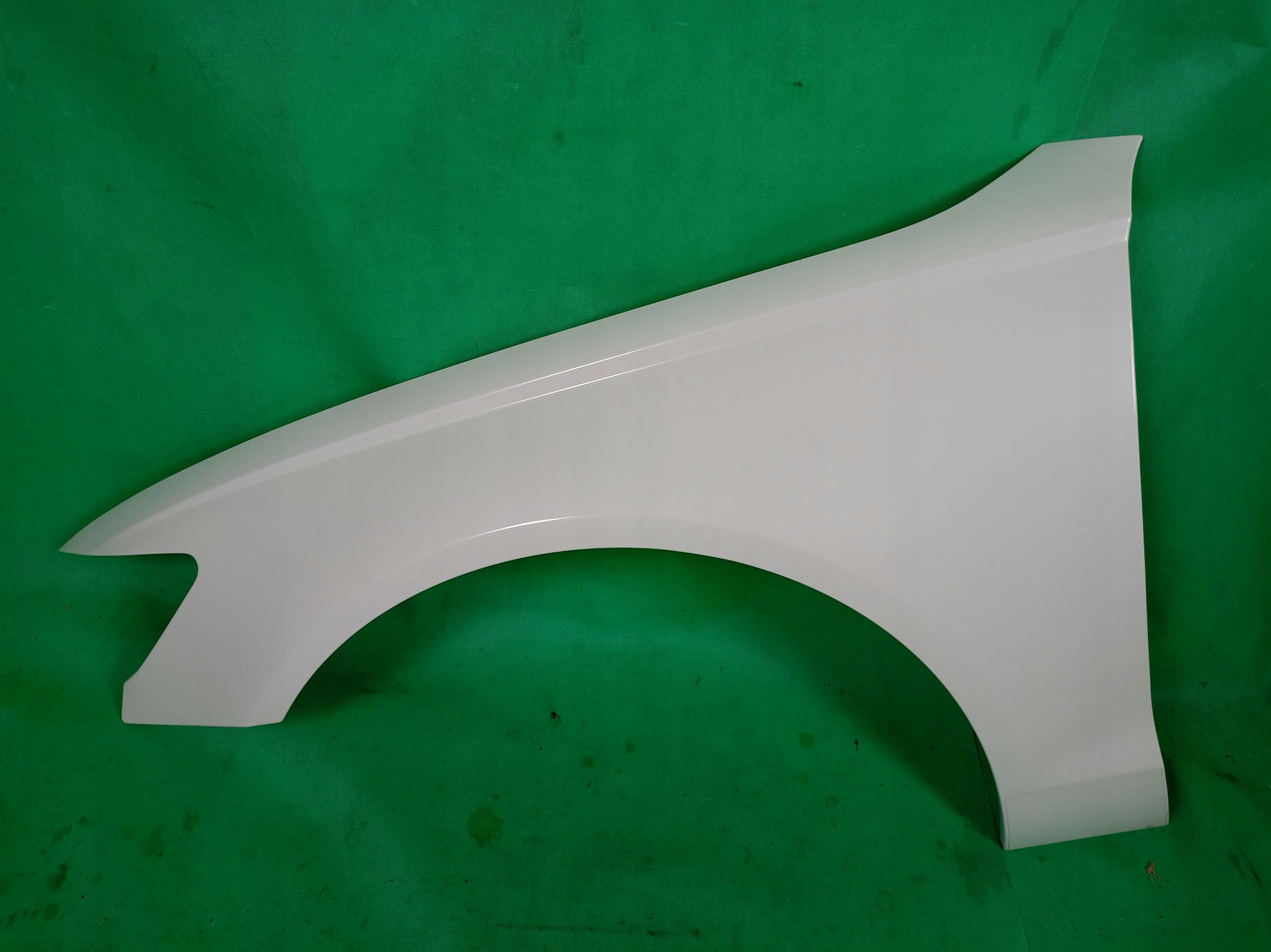 Blotnik przod lewy Audi A6 C7 lift LS9R