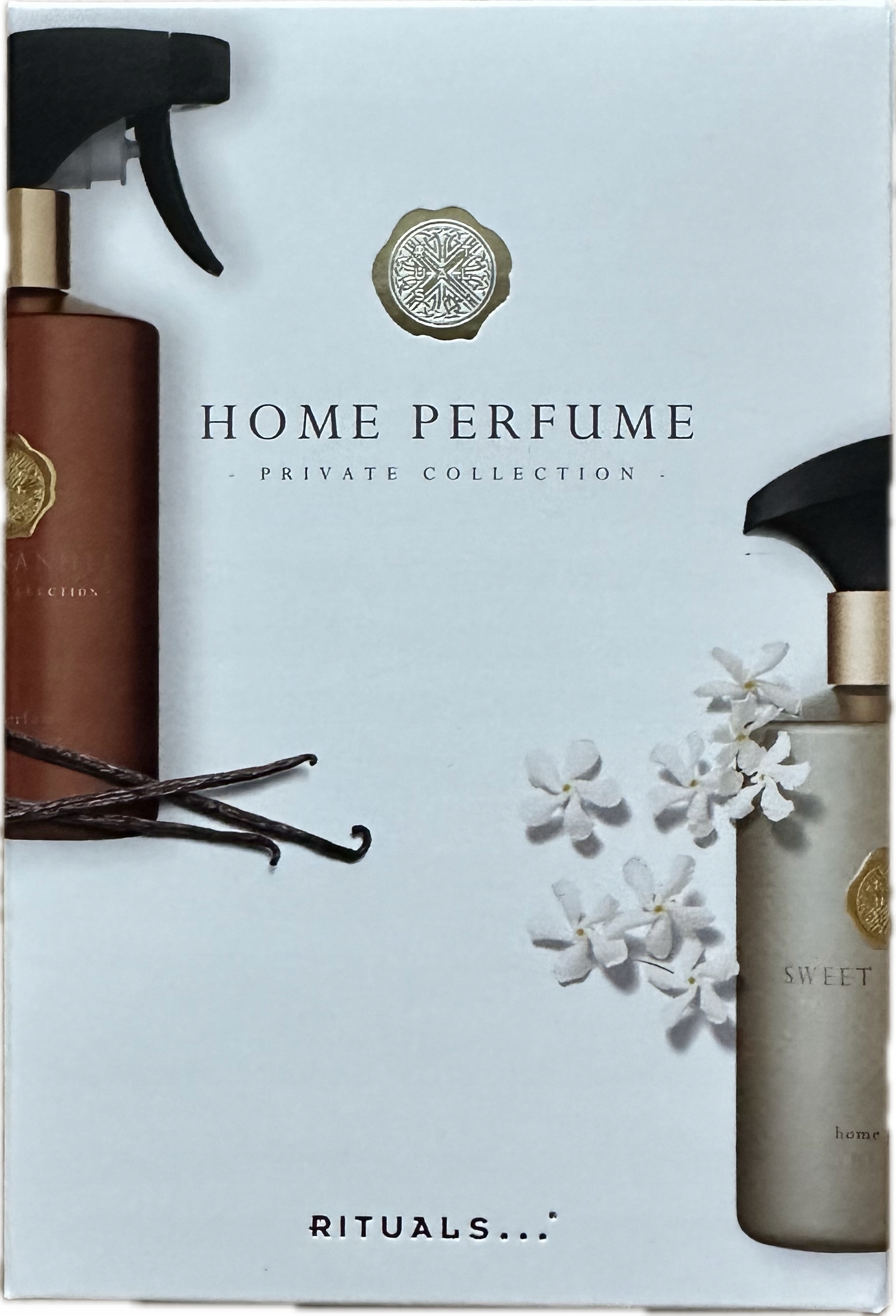 https://a.allegroimg.com/original/1130f5/bb091a5a4b8794427dc0a0f4597f/RITUALS-Home-Perfume-Private-Collectio-Suede-Vanilla-Sweet-Jasmine-2x50ml