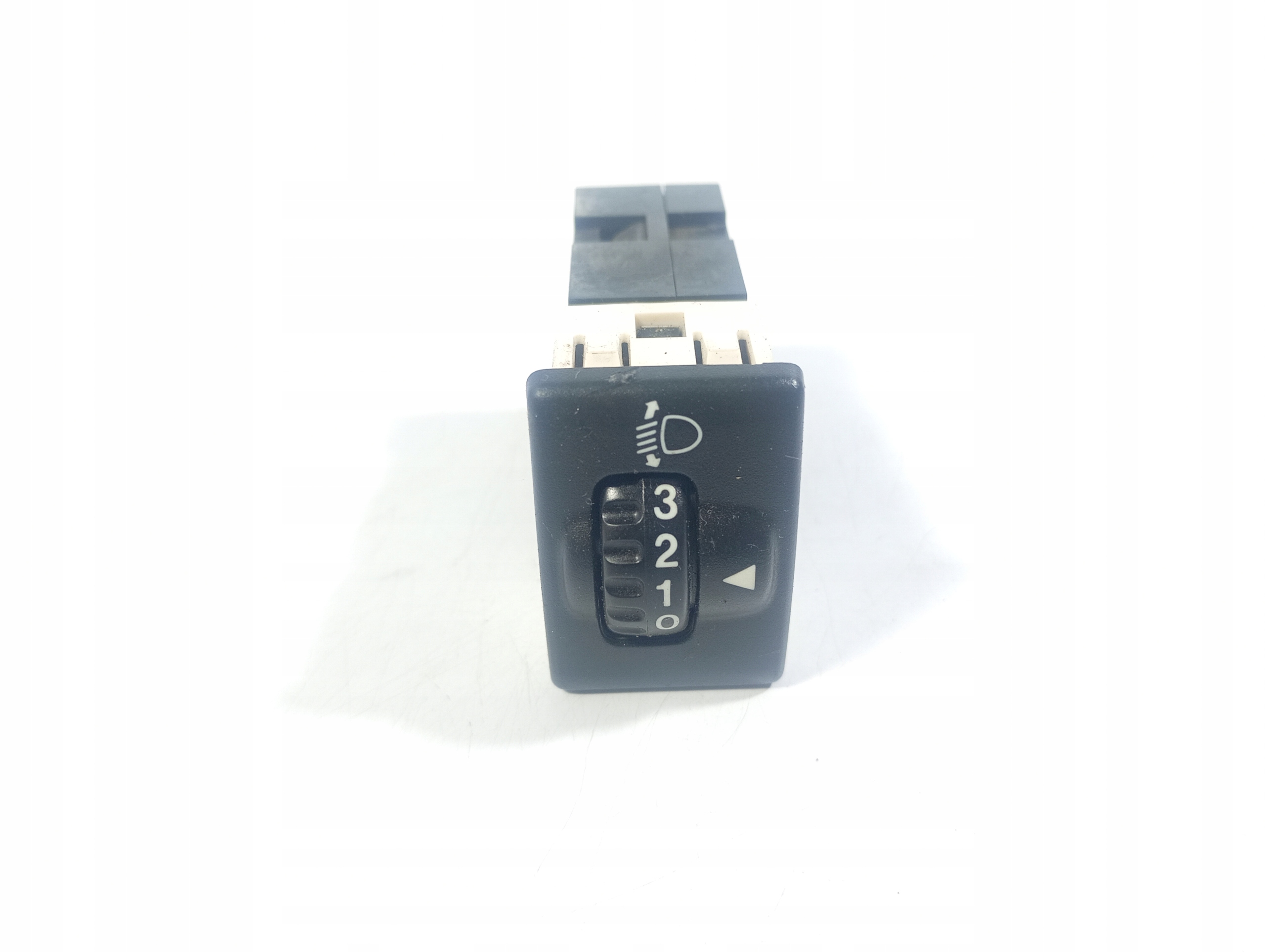 Suzuki Liana 01-10 switch switch heights REFLEKTOROW OE 32932074