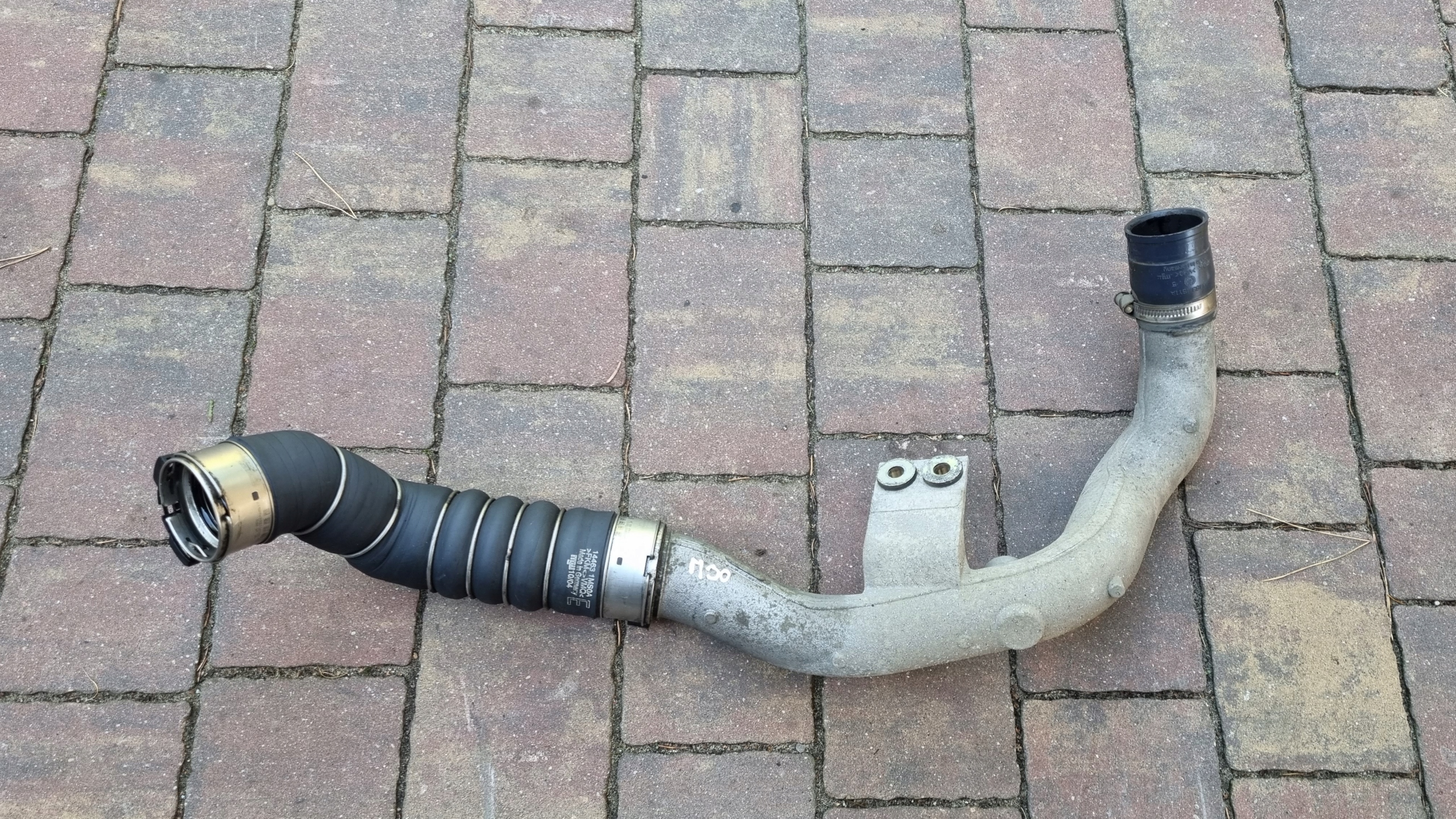 ТРУБКА ІНТЕРКУЛЕРА ІНФІНІТІ M M30d