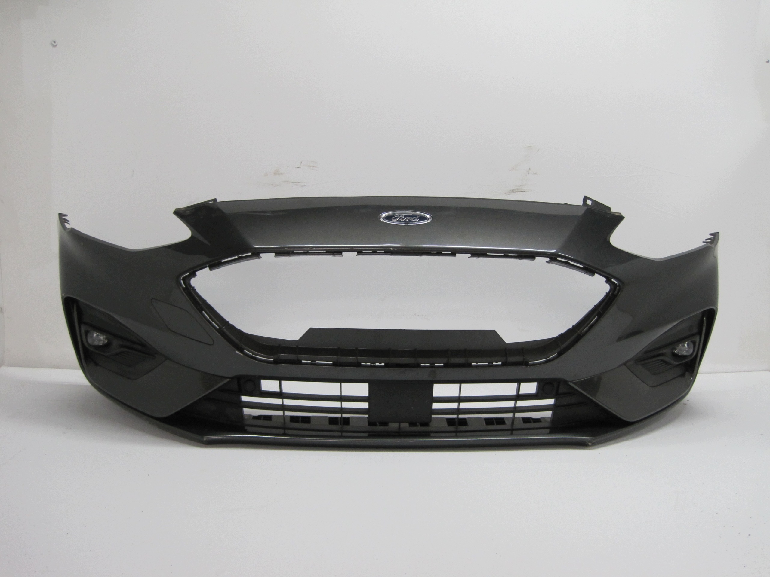 Frontstoßstange Ford Focus 22R MK4 4 PDC vorne