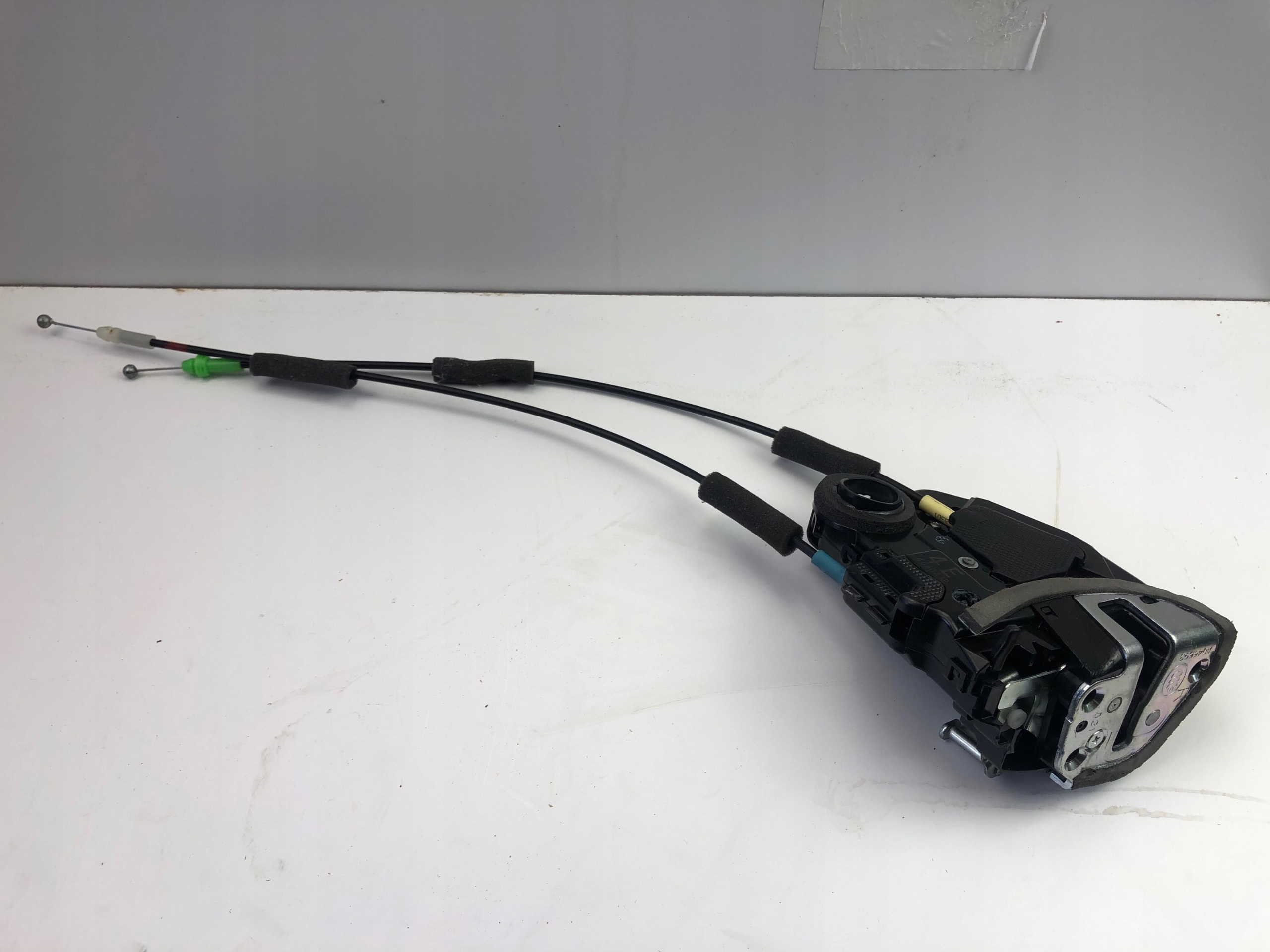 LEXUS CT 200 ЗАМОК ДВЕРІ ПРАВИЙ ПЕРЕД