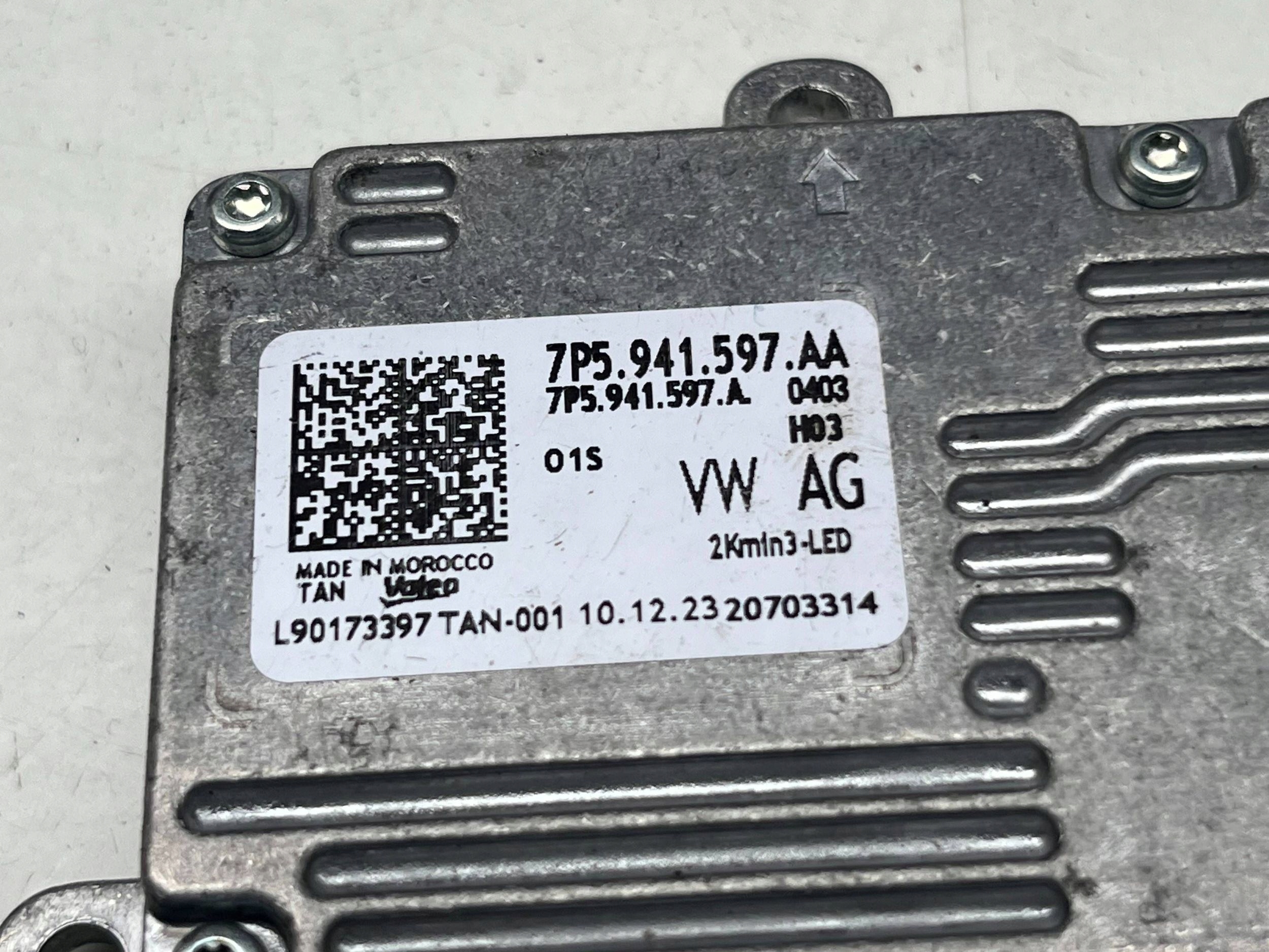 VOLKSWAGEN PASSAT control unit module lights 7P5941597AA !J
