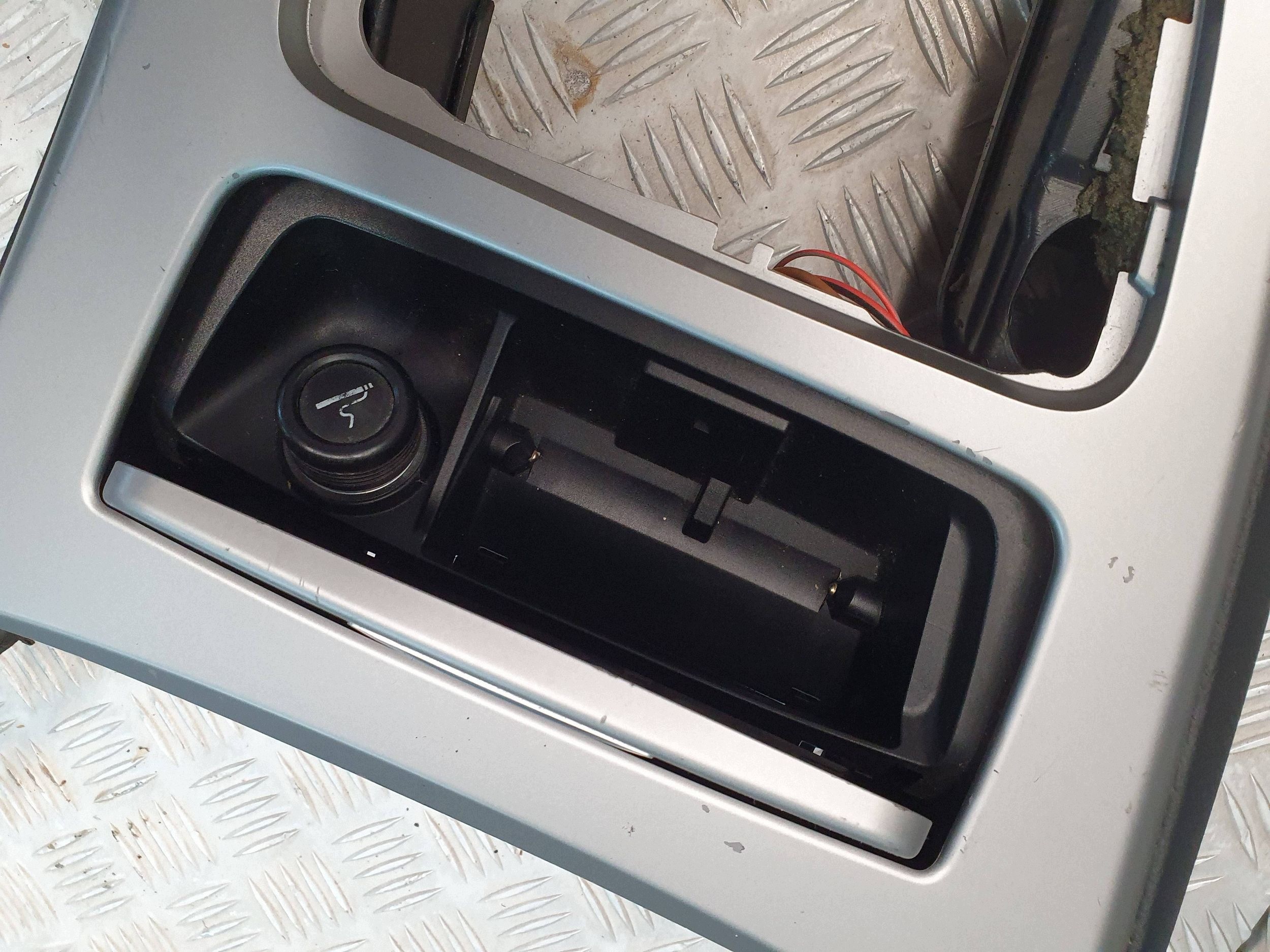 TUNEL media bracciolo 7153713 BMW 3 E90 E91 E92 E93