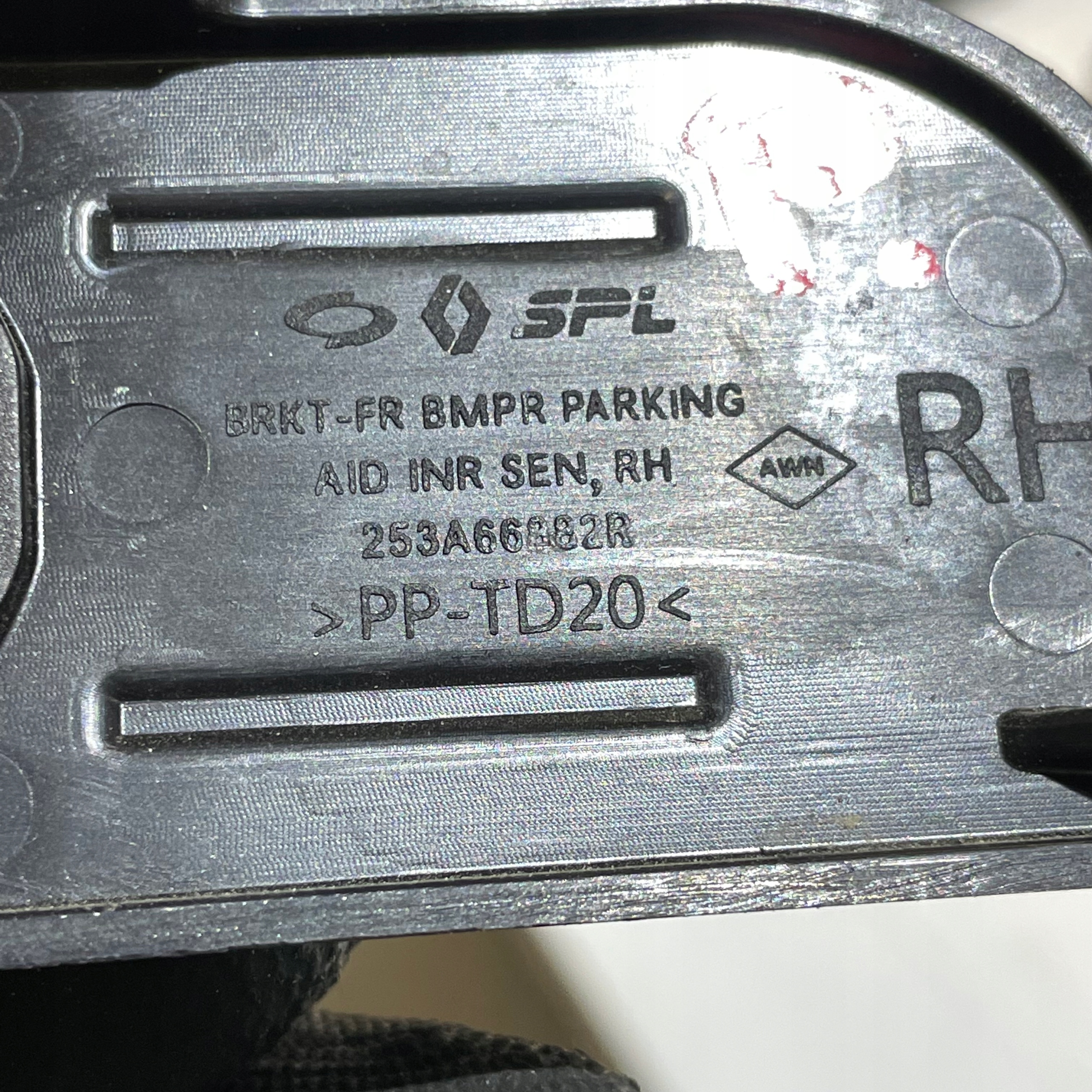 RENAULT ARKANA RECHTS SENSOR PDC STOSSSTANGE VORNE