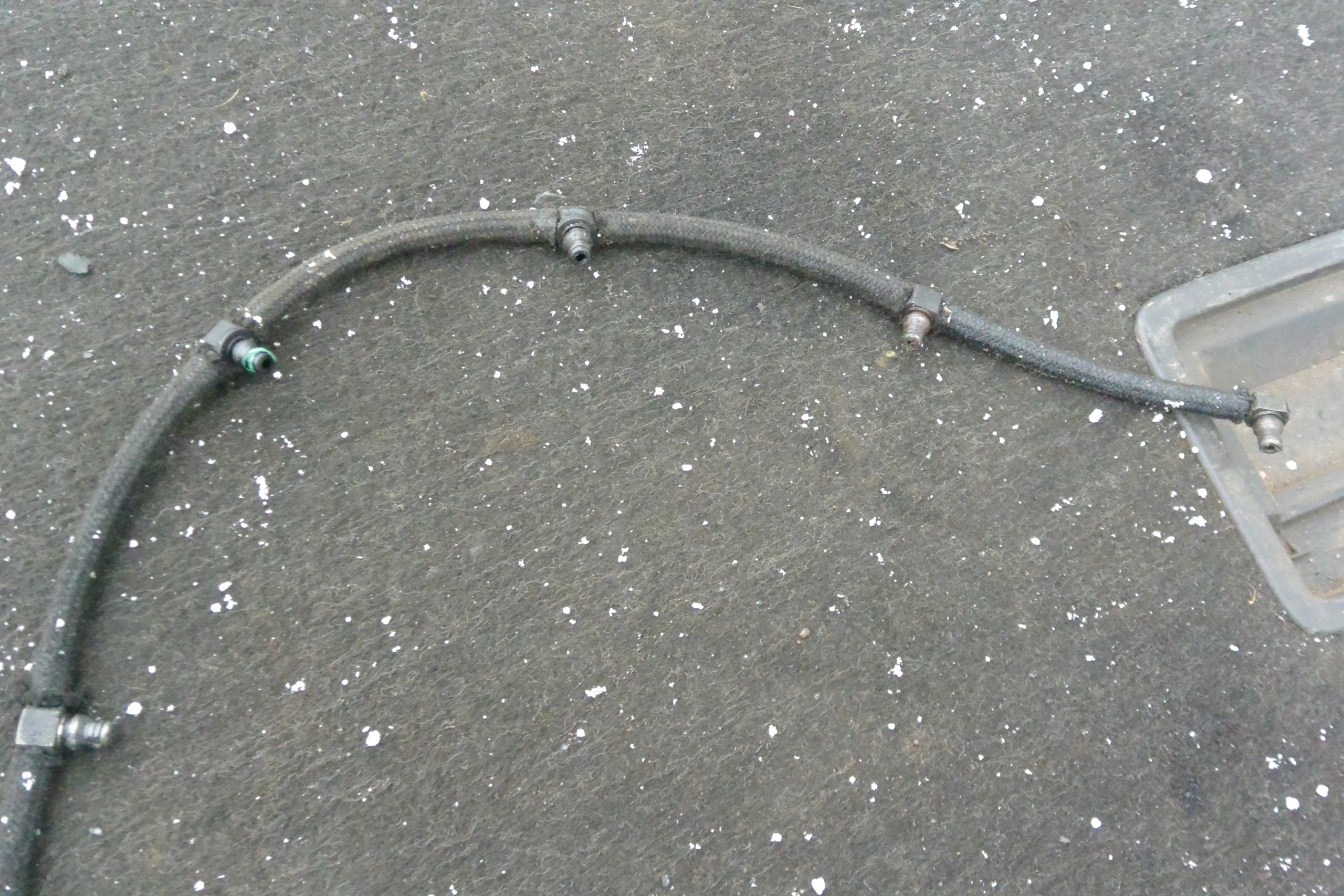 PRZEWOD PRZELEWOWY PALIWA OM648 MERCEDES W211 Engine Type Diesel