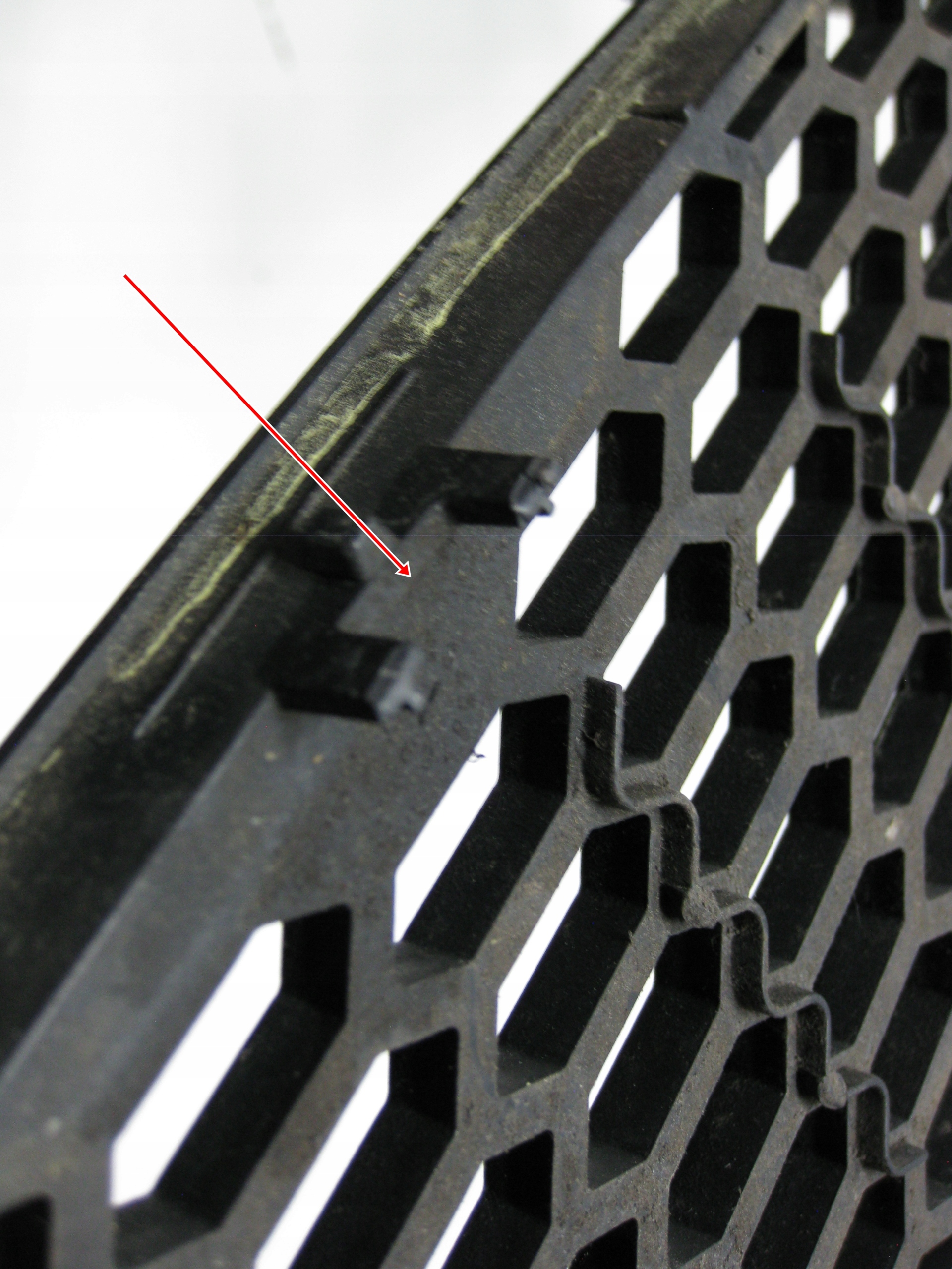 FIAT DOBLO II 13R grid central of a bumper front